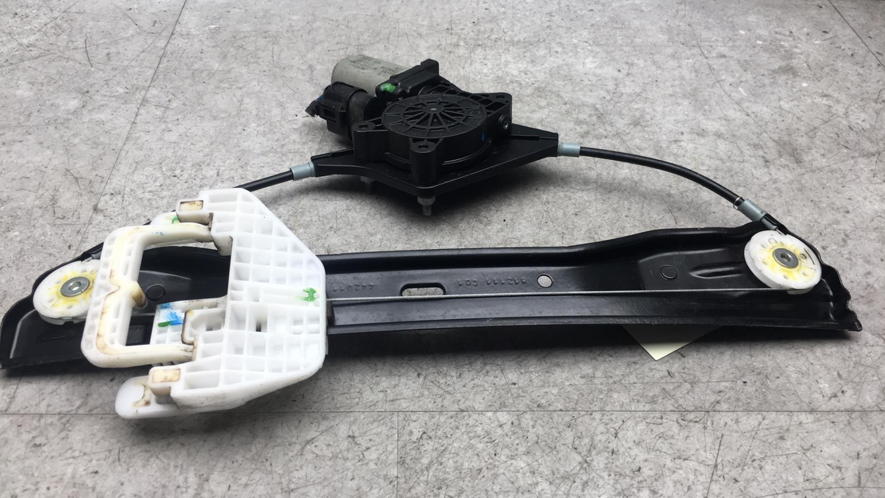 Leve vitre electrique arriere gauche MINI MINI 2 R60 COUNTRYMAN BREAK Essence - 1