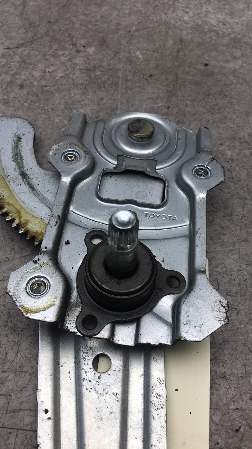 Alzacristalli manuale posteriore destro TOYOTA YARIS 1 PHASE 2 Diésel - 1