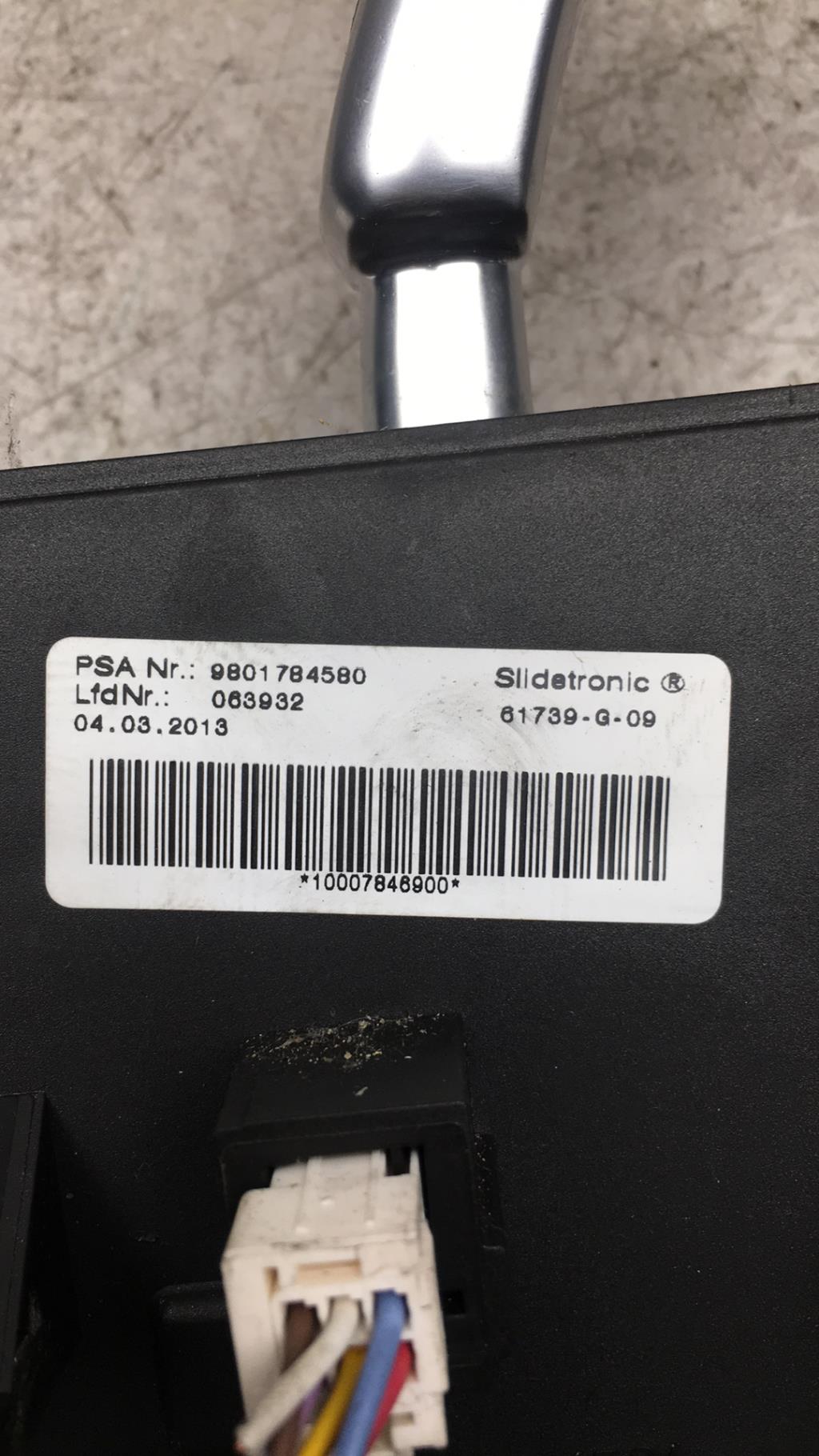 Levier de vitesses CITROEN C4 2 PHASE 1 Diesel - 1