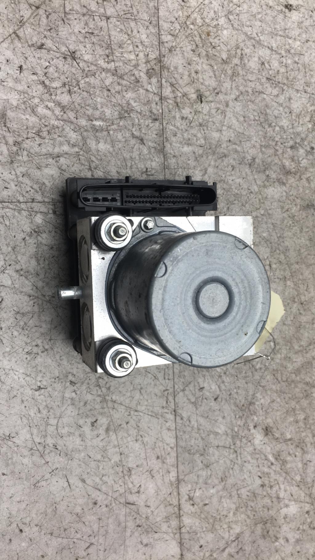 Bloc ABS (freins anti-blocage) RENAULT CLIO 3 PHASE 2 BREAK Essence - 1