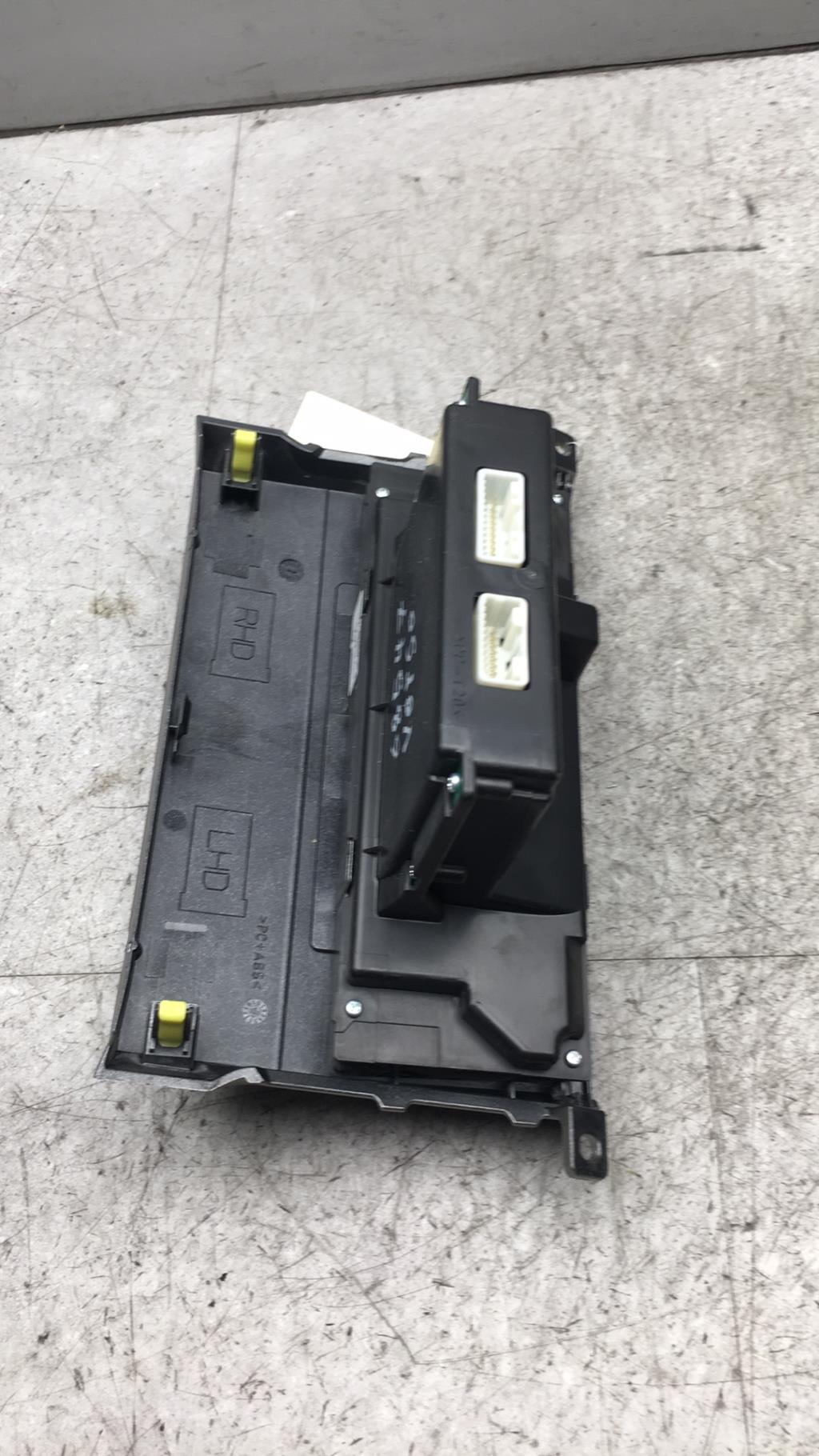 Commande chauffage TOYOTA COROLLA VERSO 2 PHASE 1 Diesel - 1