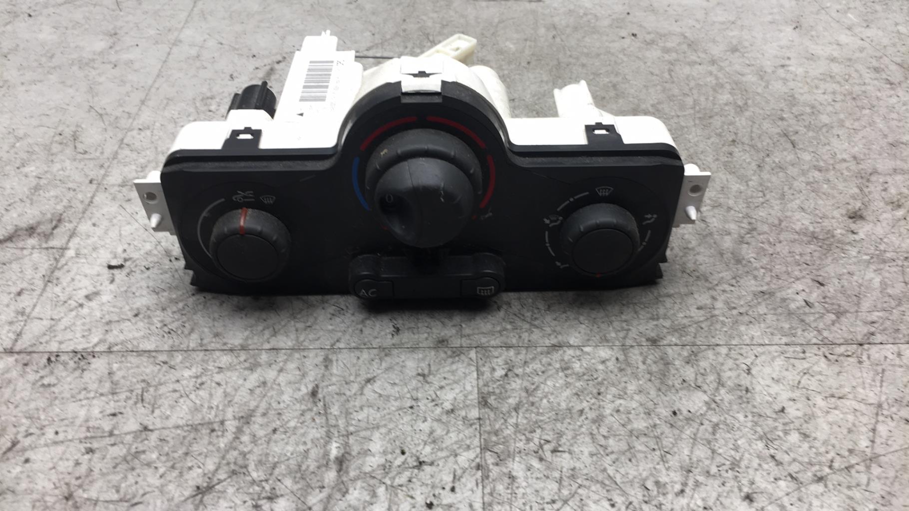 Commande chauffage RENAULT MEGANE 2 PHASE 2 Diesel - 1