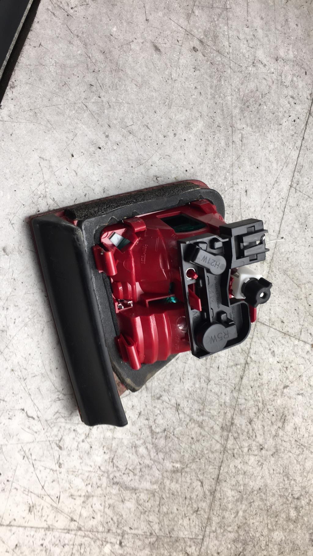 Feu arriere secondaire gauche (feux) CITROEN C5 2  - 1