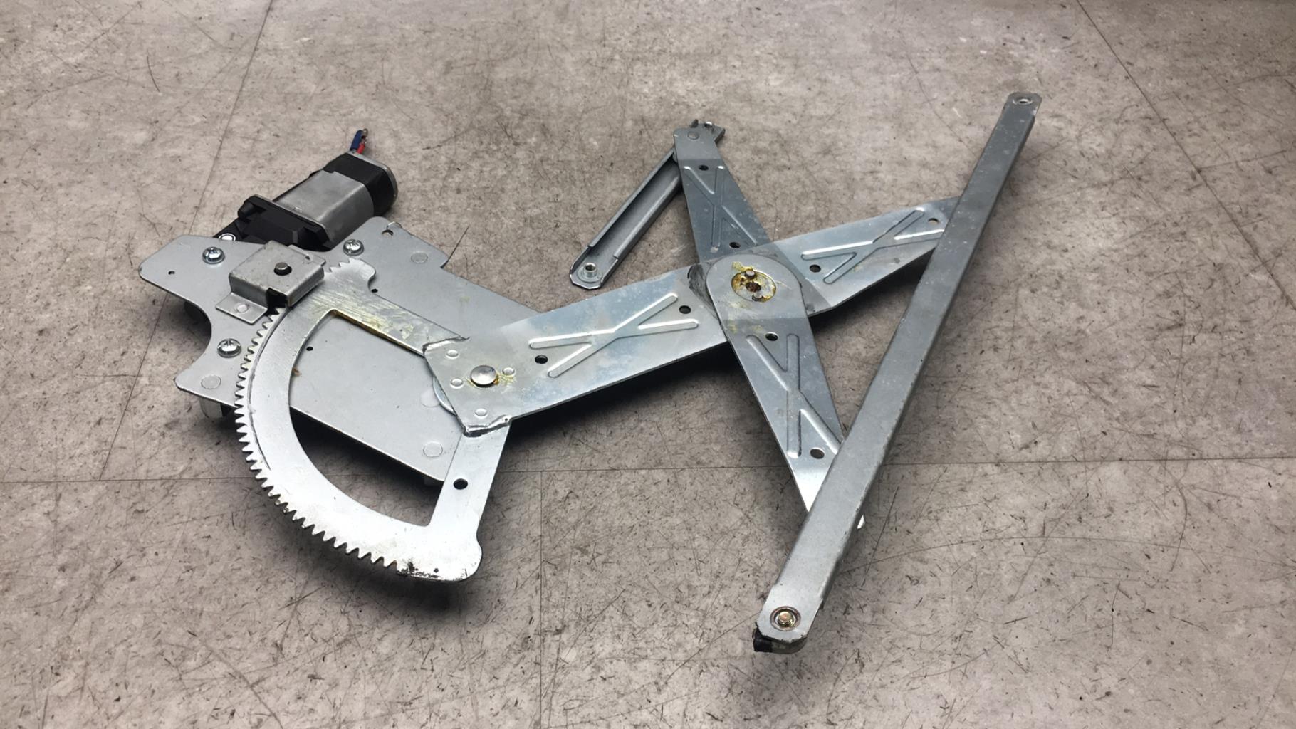 Alzacristalli elettrico anteriore sinistro TOYOTA YARIS 1 PHASE 1 Gasolina - 1