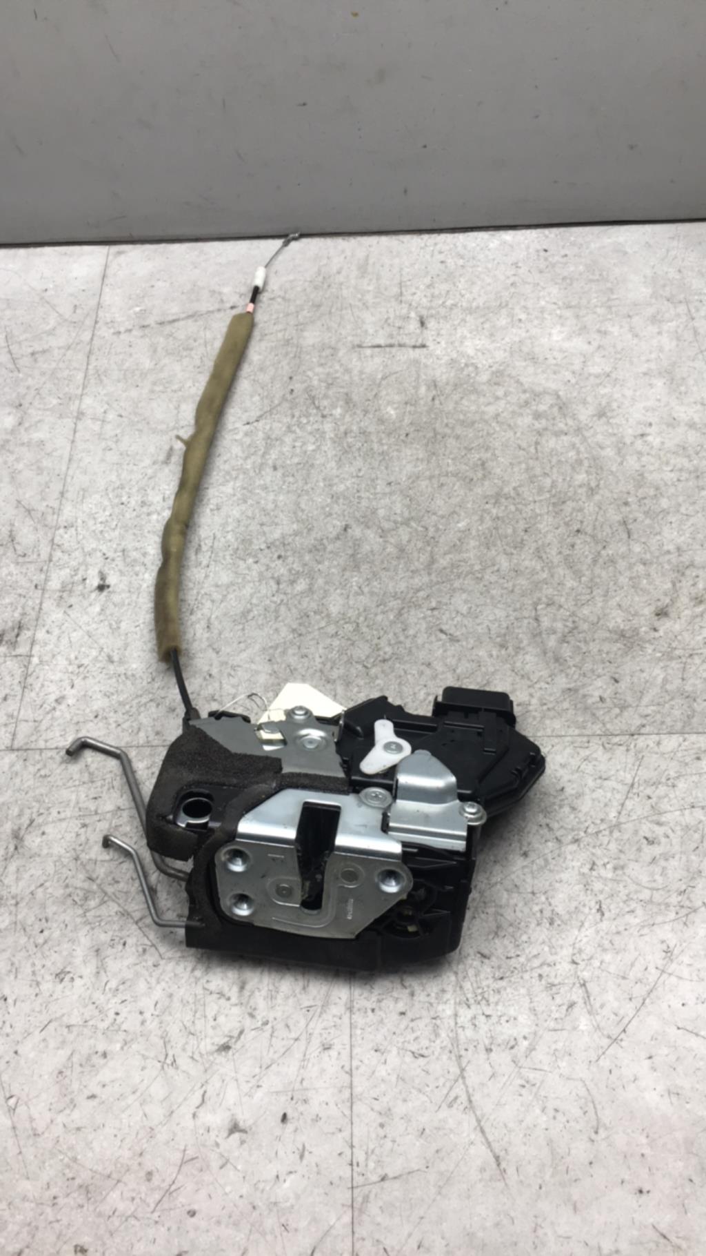 Serrure avant gauche MAZDA 3 1 PHASE 2  - 1