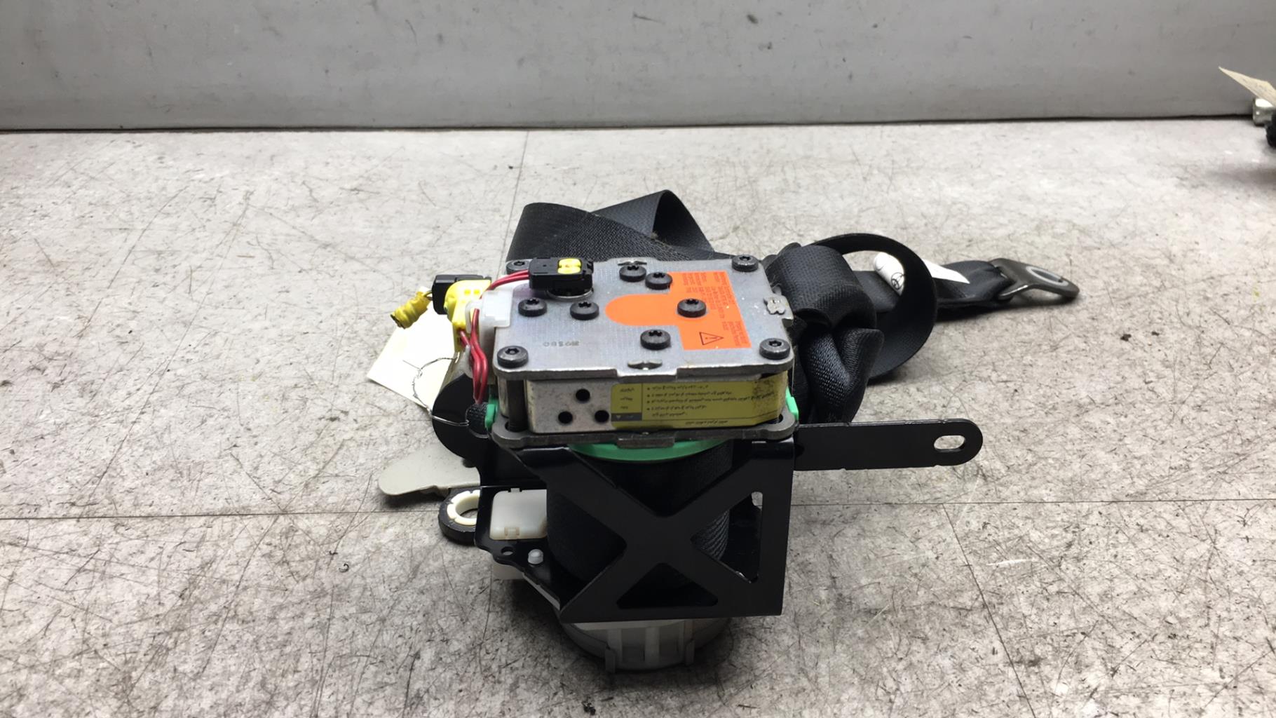 Cintura di sicurezza anteriore destra TOYOTA AURIS 1 PHASE 1 Diésel - 1