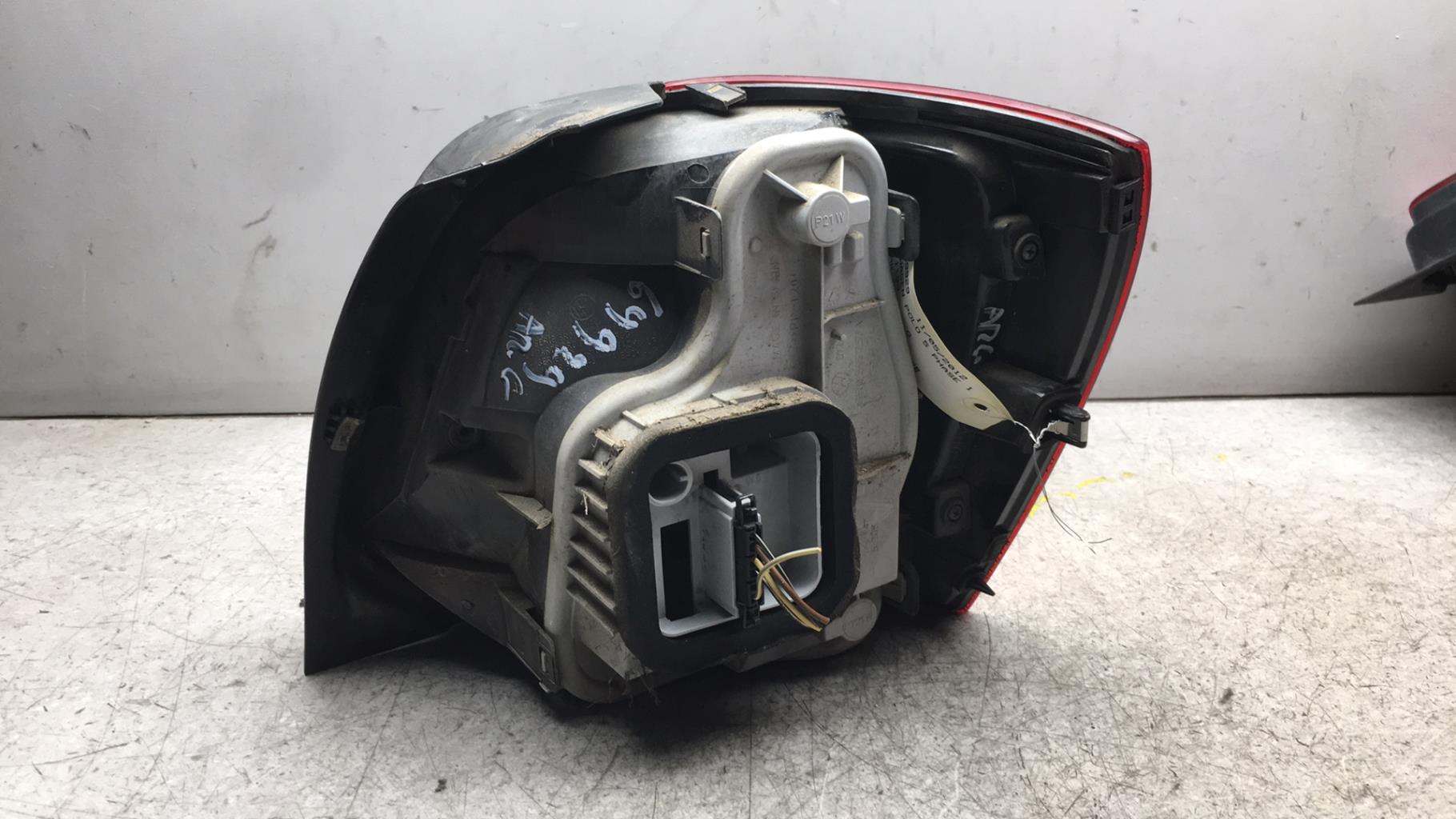 Fanale posteriore principale sinistro (luci) VOLKSWAGEN POLO 5 PHASE 1  - 1