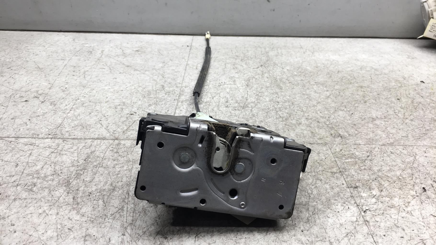 Serrure avant droit OPEL CORSA E  - 1