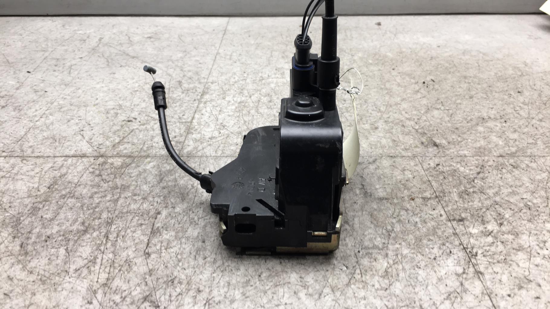 Serrure avant droit RENAULT MEGANE 2 PHASE 1 Diesel - 1