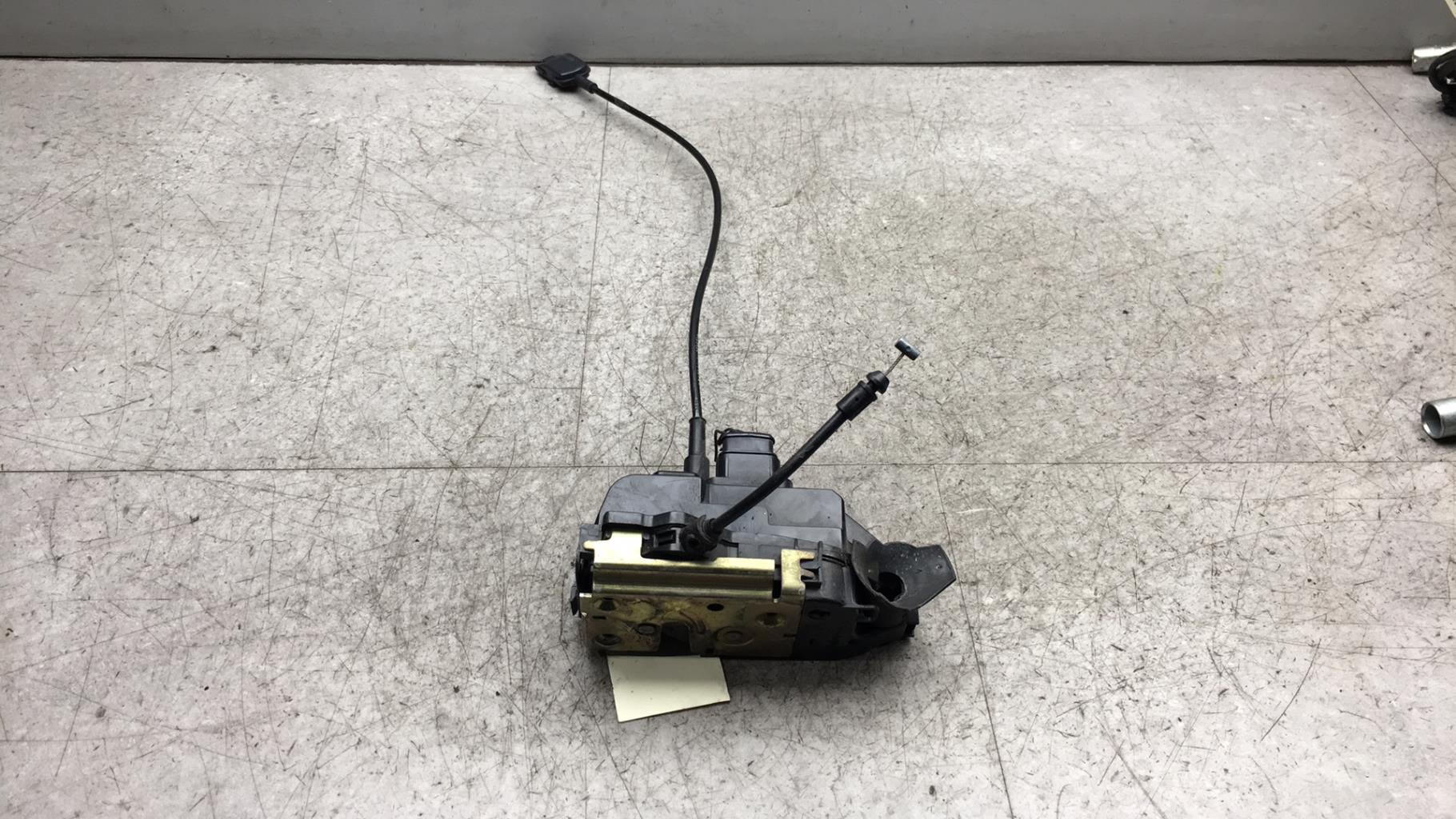 Serrure avant gauche RENAULT MEGANE 2 PHASE 1 Diesel - 1