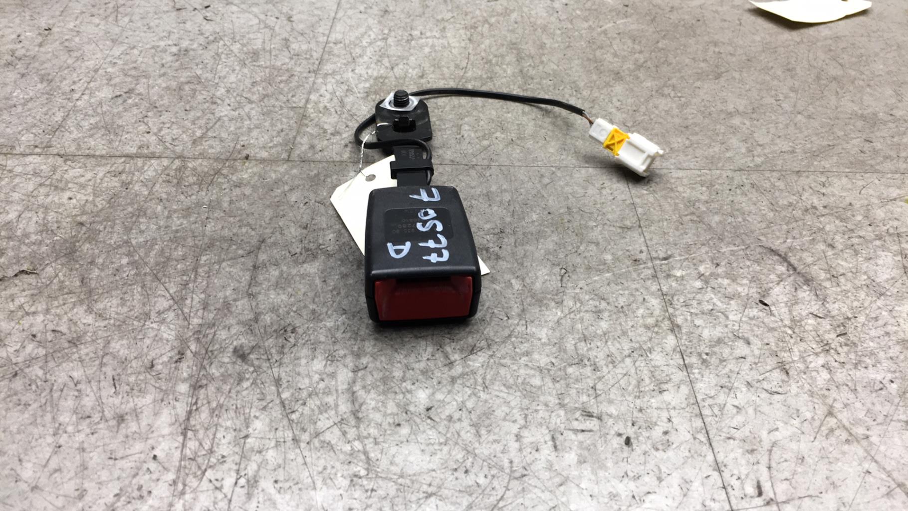 Aggancio cintura sicurezza anteriore destro CITROEN DS3 PHASE 1 Diésel - 1