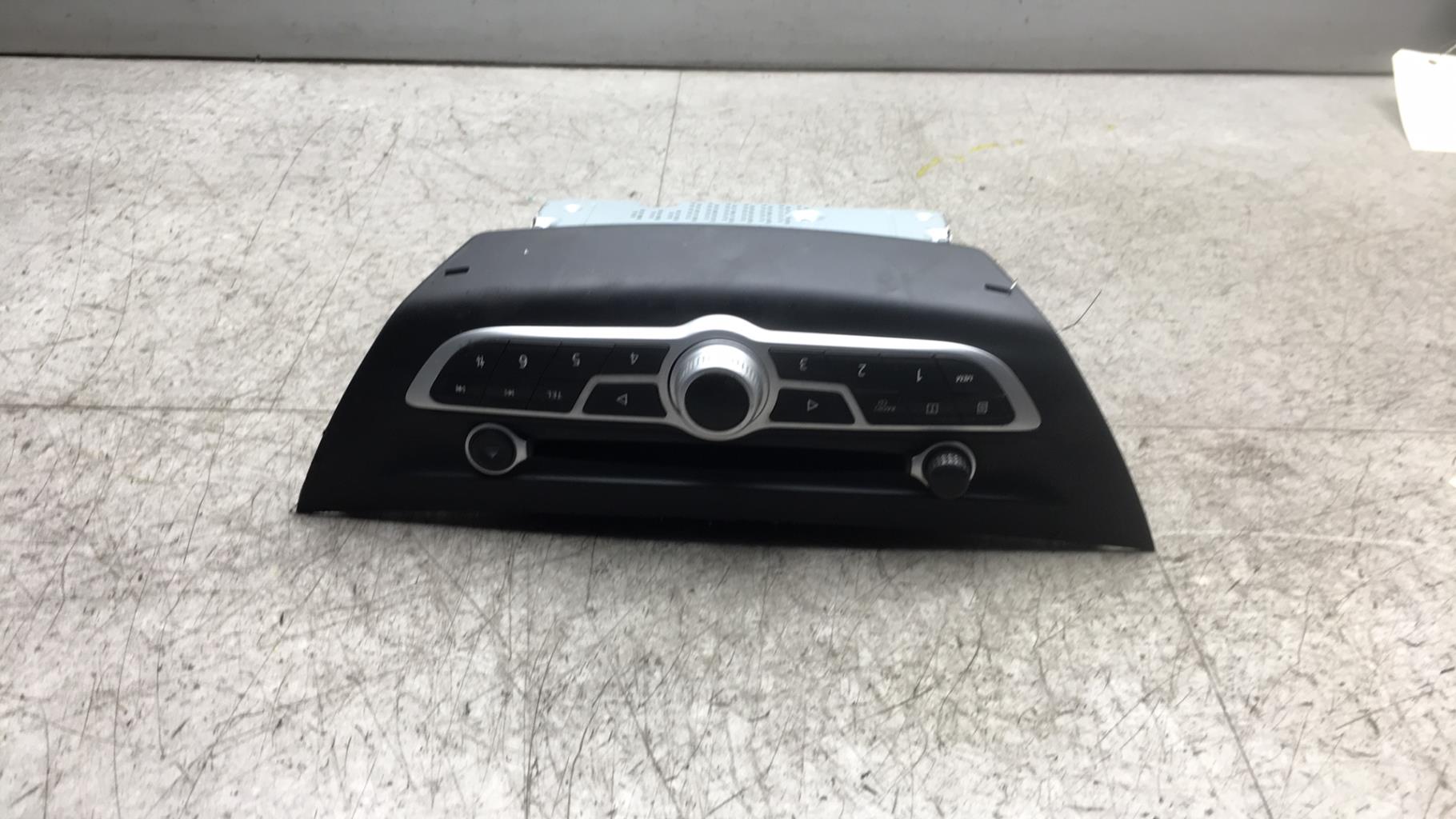 Autoradio originale RENAULT LAGUNA 3 PHASE 2 Diésel - 1