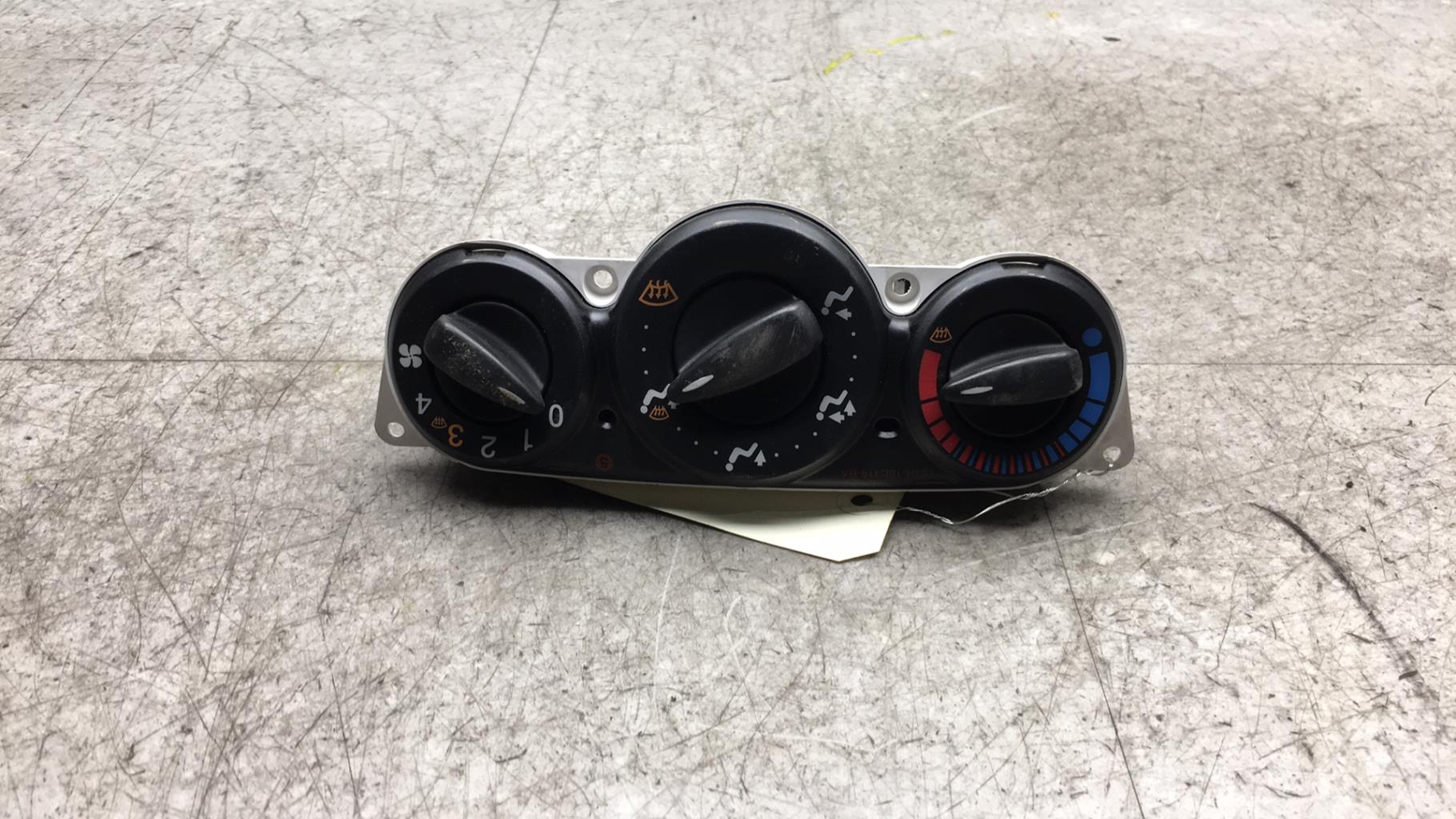 Commande chauffage FORD FOCUS 1 Diesel - 1