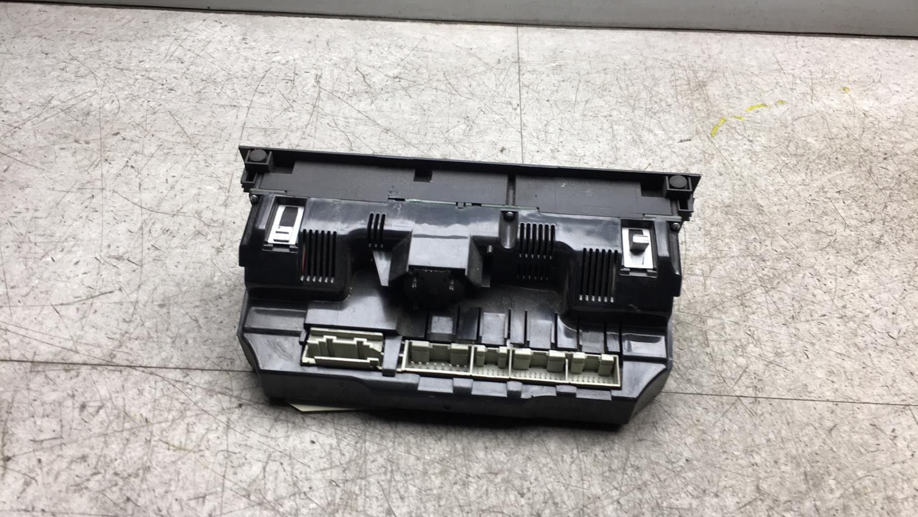 Commande chauffage AUDI Q7 1 PHASE 1 Diesel - 1