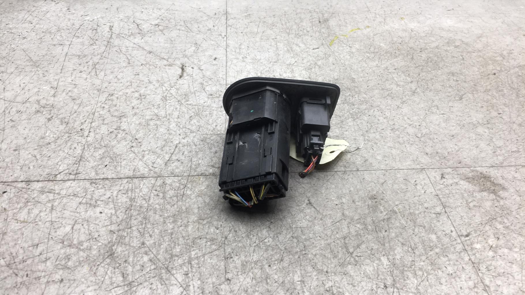 Commande de phare SEAT IBIZA 4 PHASE 2 Essence - 1