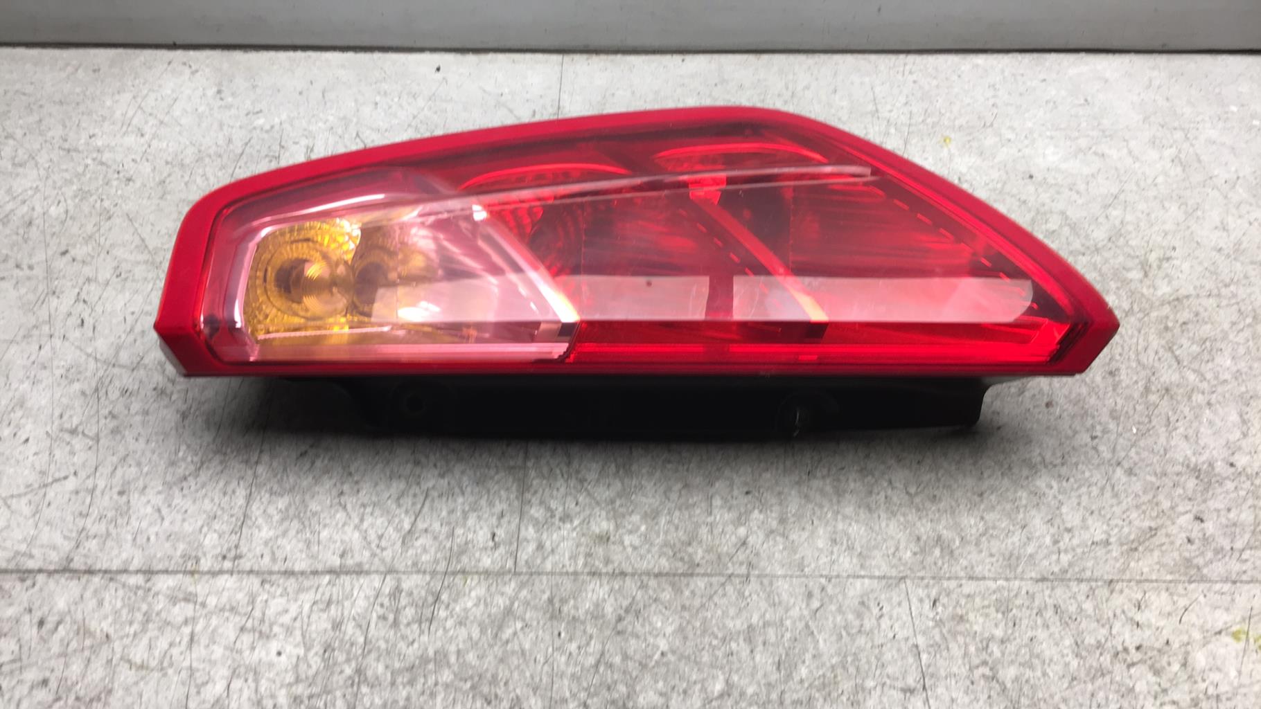 Fanale posteriore principale destro (luci) FIAT GRANDE PUNTO Diésel - 1