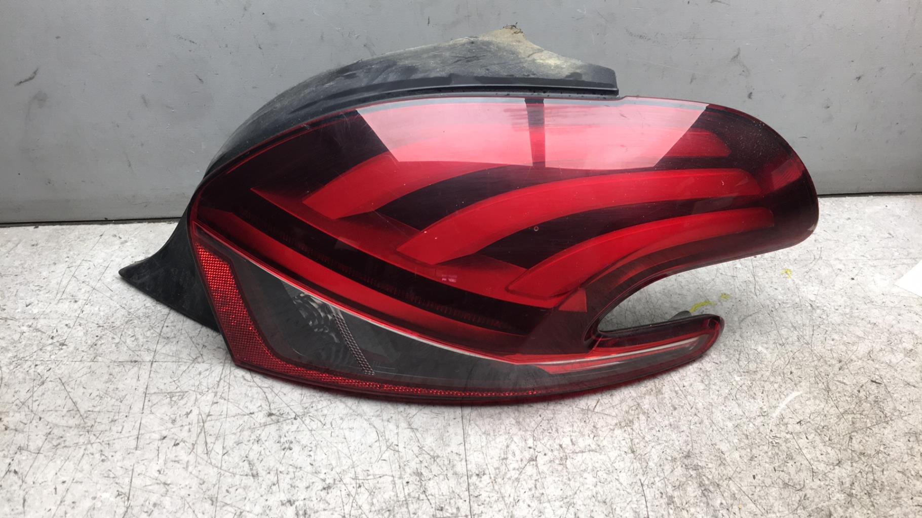 Fanale posteriore principale destro (luci) PEUGEOT 208 1 PHASE 2  - 1