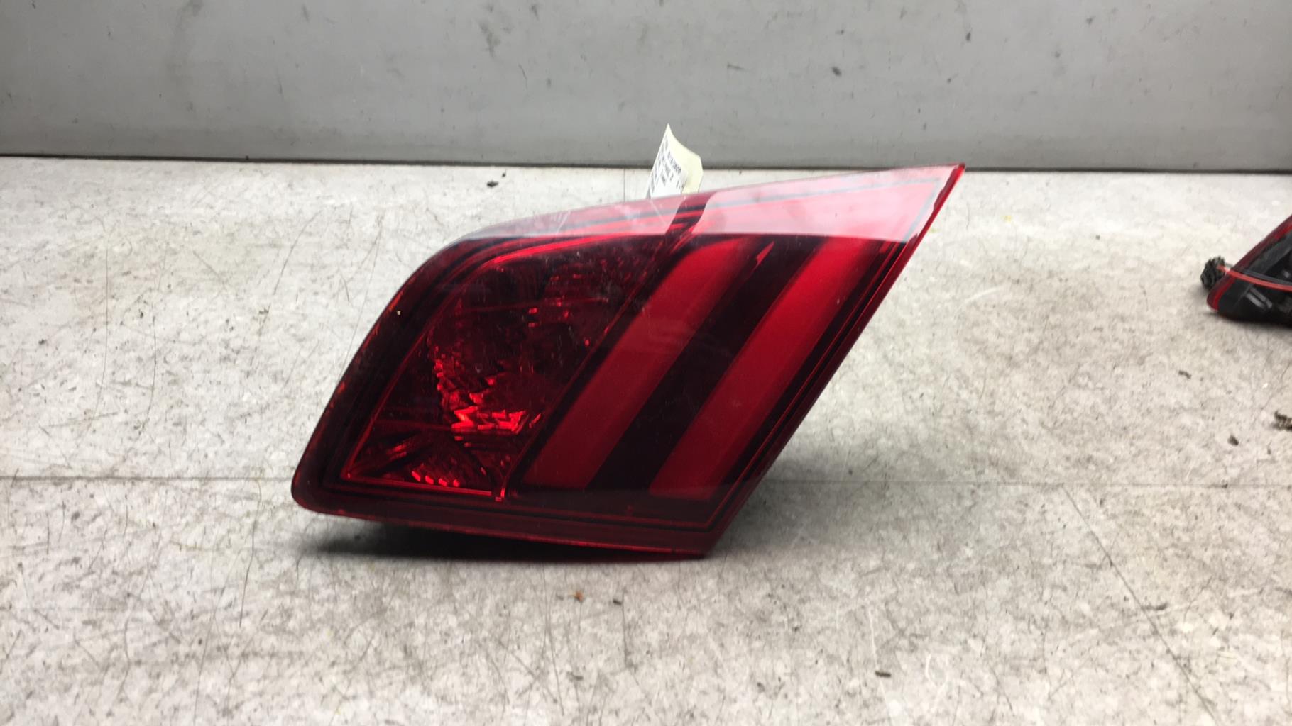 Feu arriere secondaire droit (feux) PEUGEOT 308 2 PHASE 2 Diesel - 1