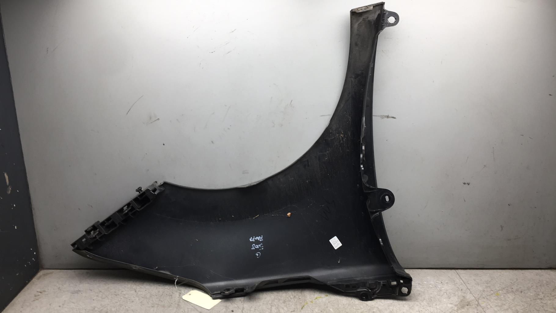 Parafango anteriore sinistro PEUGEOT 5008 1 PHASE 1  - 1