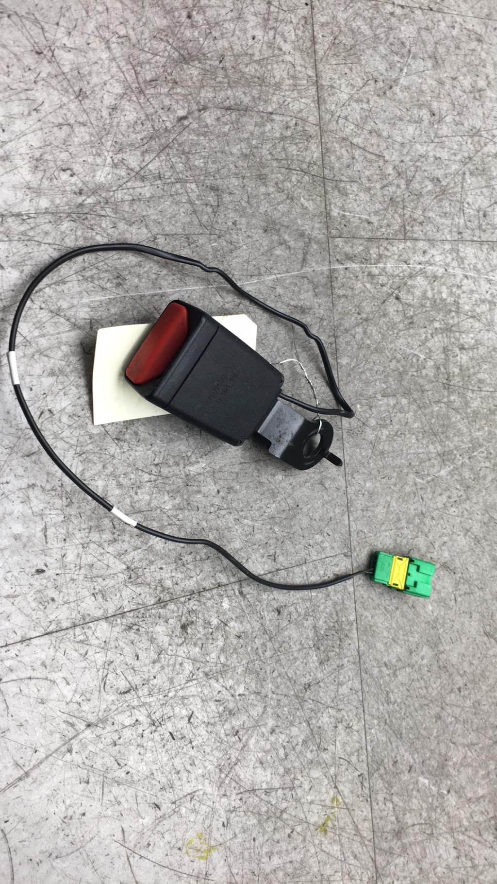 Aggancio cintura sicurezza anteriore sinistro DACIA SANDERO 2 PHASE 1 Gasolina - 1