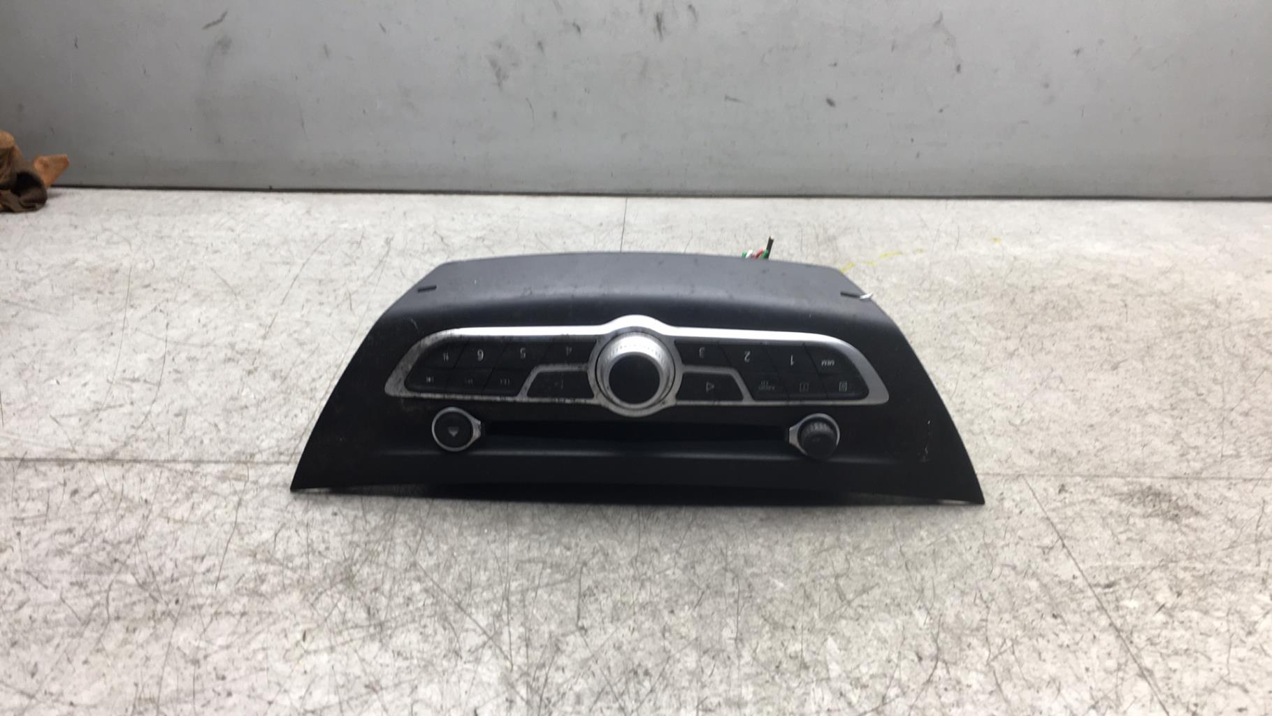 Autoradio originale RENAULT LAGUNA 3 PHASE 1 Diésel - 1
