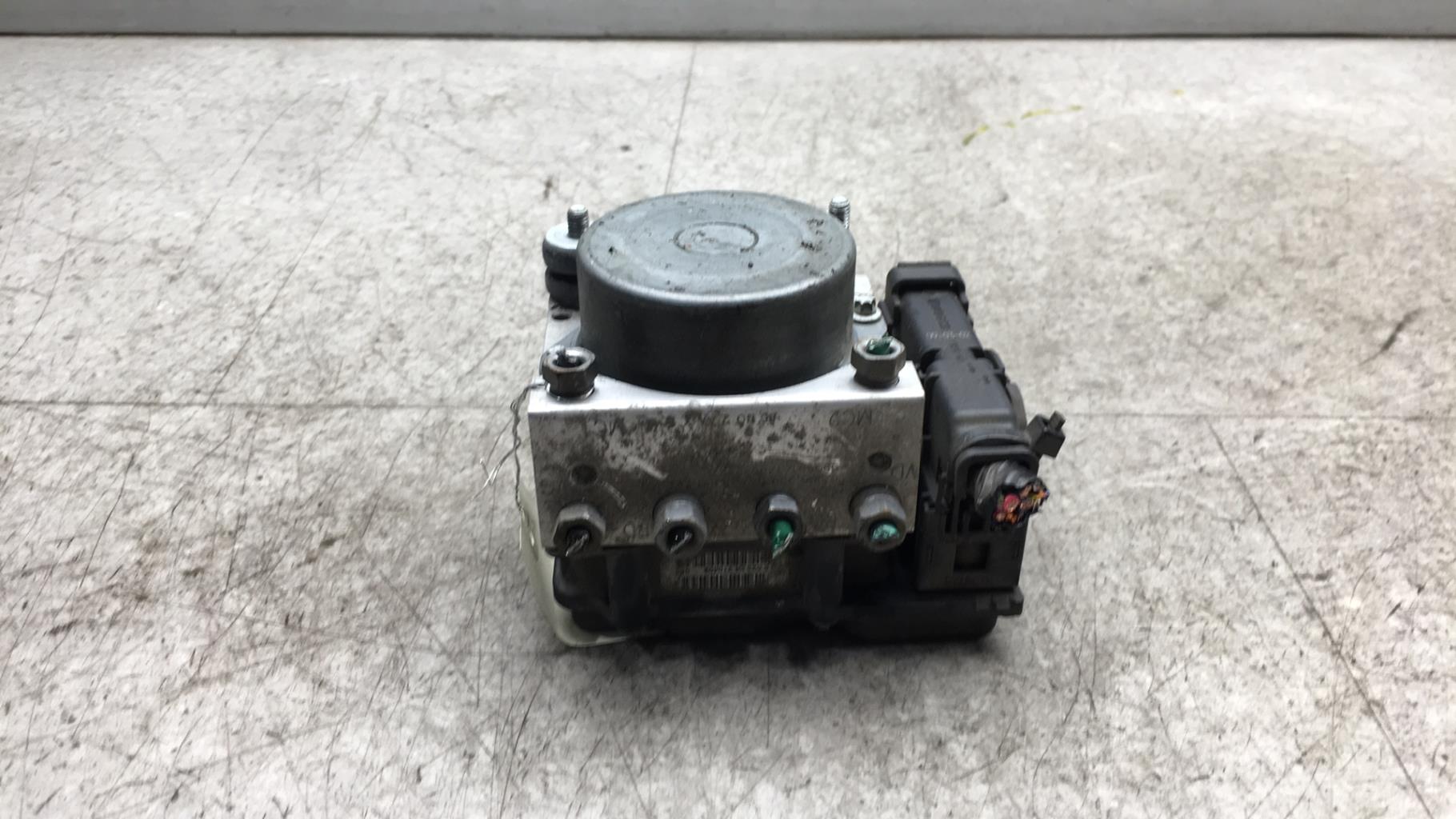 Bloc ABS (freins anti-blocage) RENAULT CLIO 3 PHASE 2 Essence - 1