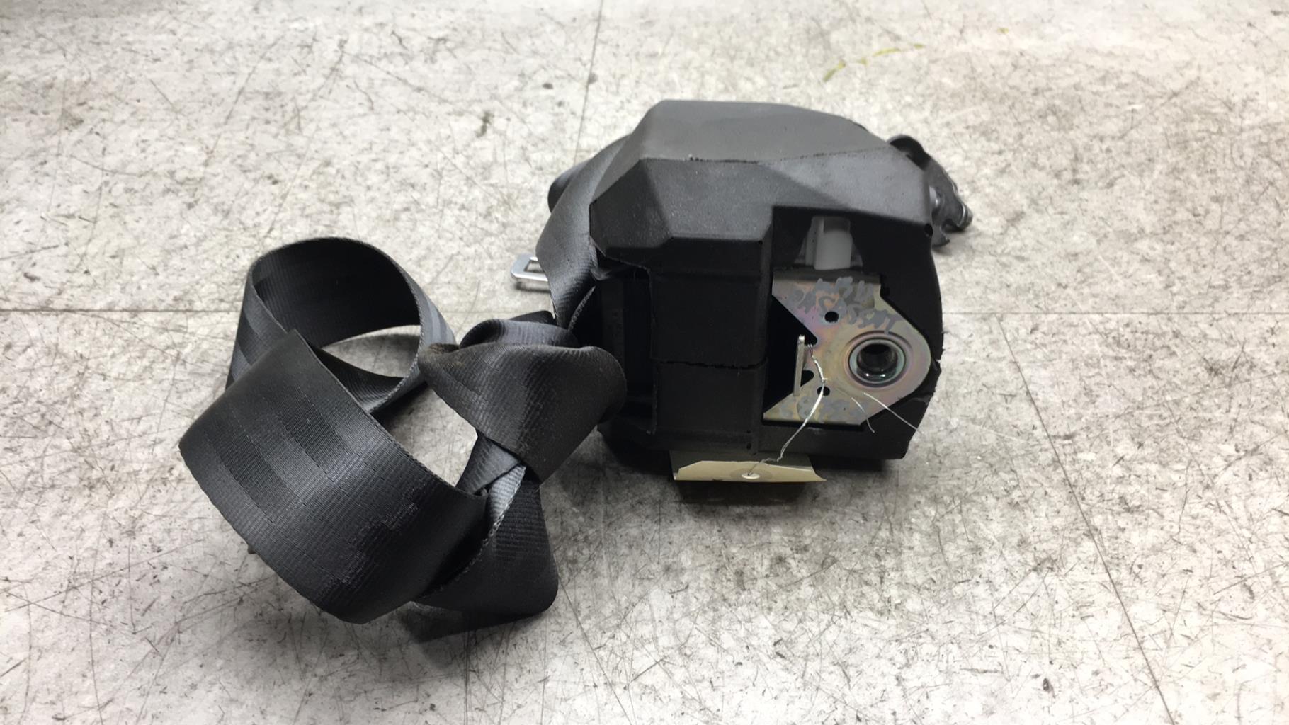 Cintura di sicurezza posteriore destra VOLKSWAGEN PASSAT 6 BREAK Diésel - 1