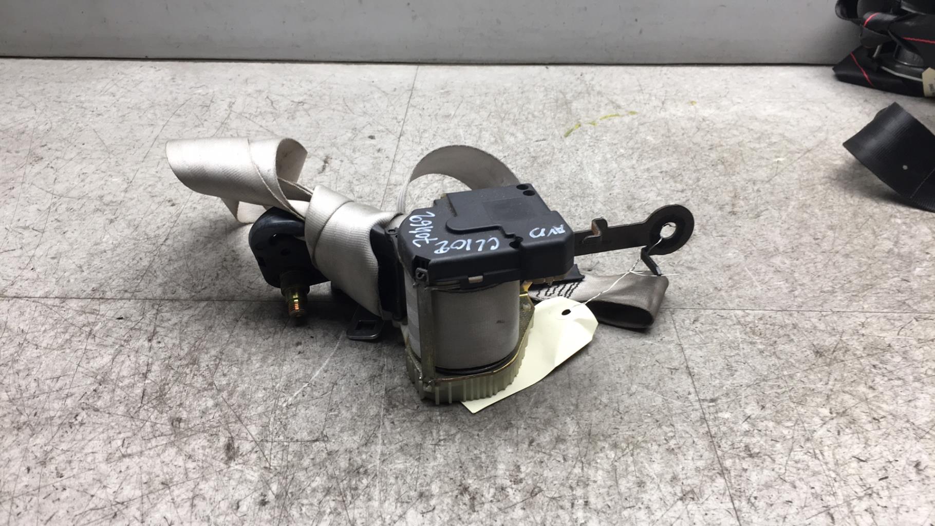 Ceinture avant droit RENAULT CLIO 2 PHASE 2 Diesel - 1