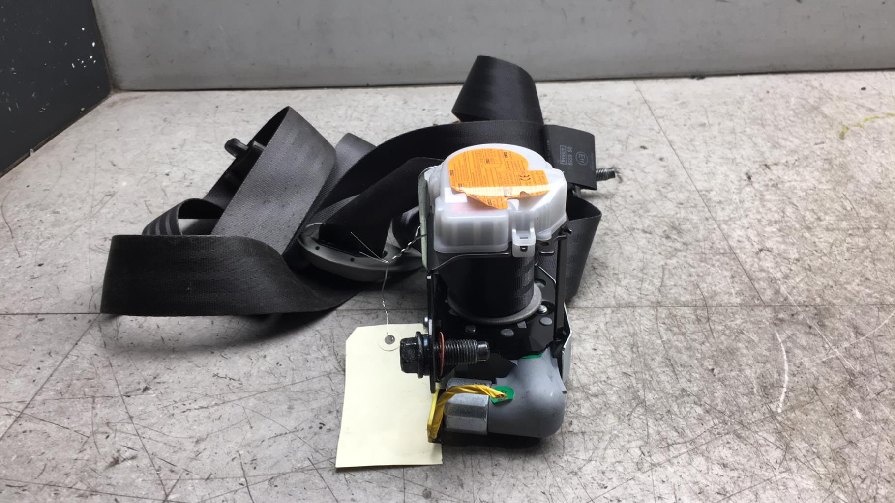 Cintura di sicurezza anteriore destra KIA CEE-D 2 PHASE 2 Diésel - 1