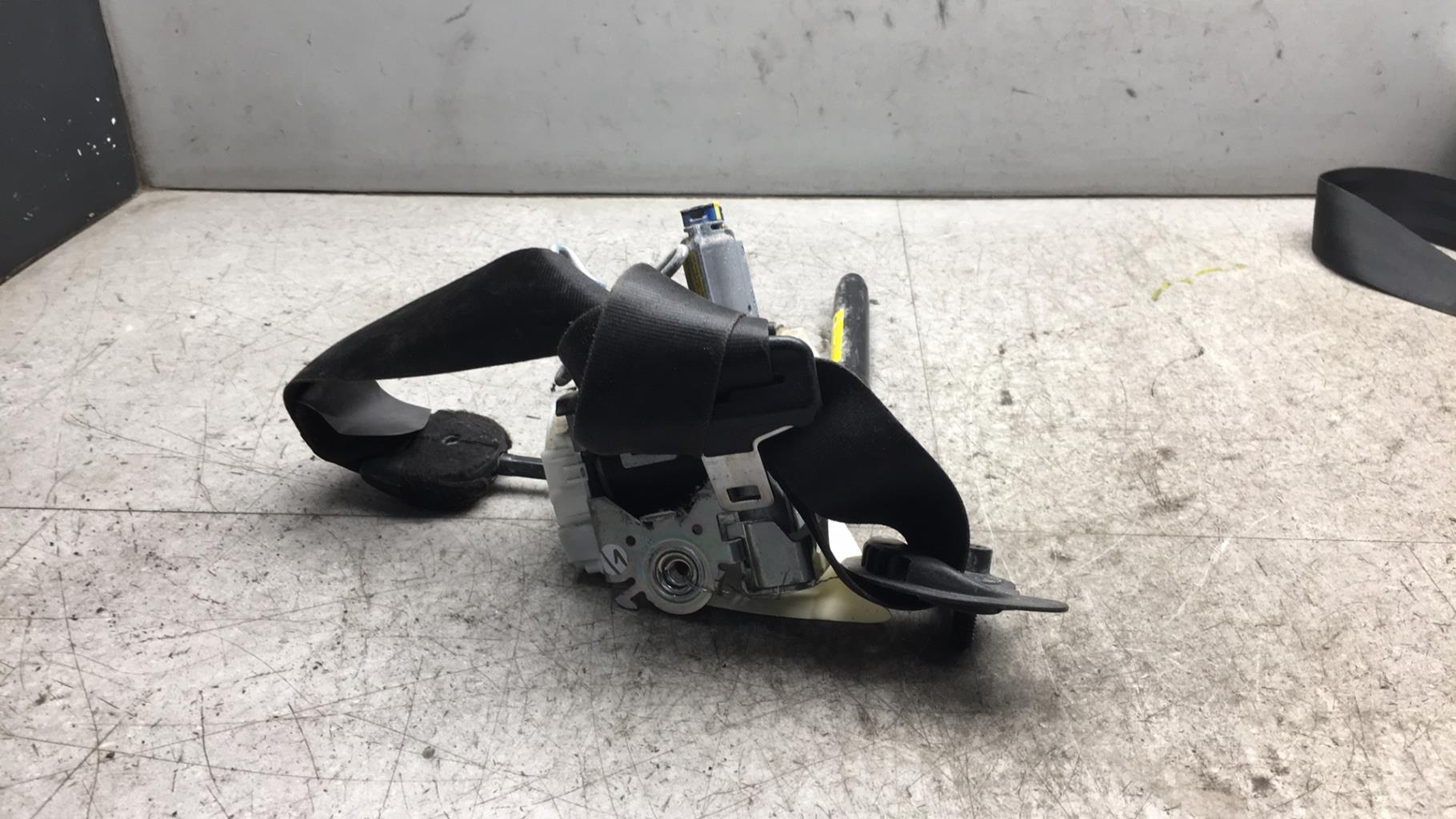 Cintura di sicurezza anteriore destra PEUGEOT 5008 1 PHASE 1 Diésel - 1