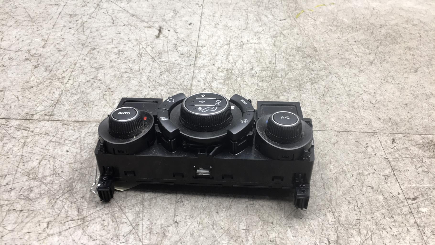 Commande chauffage PEUGEOT 308 1 PHASE 2 Diesel - 1