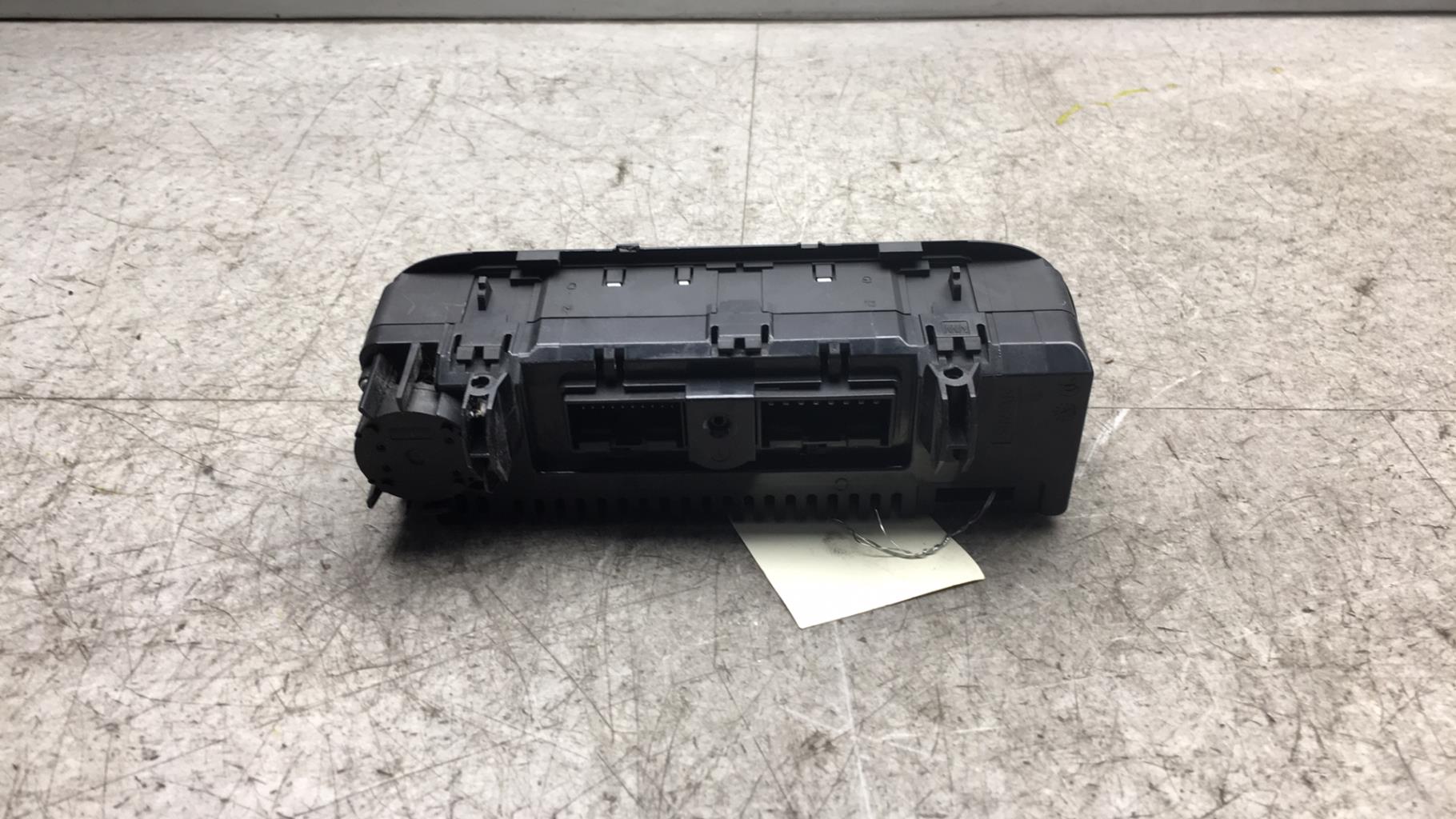Commande chauffage VOLKSWAGEN POLO 5 PHASE 1 Diesel - 1