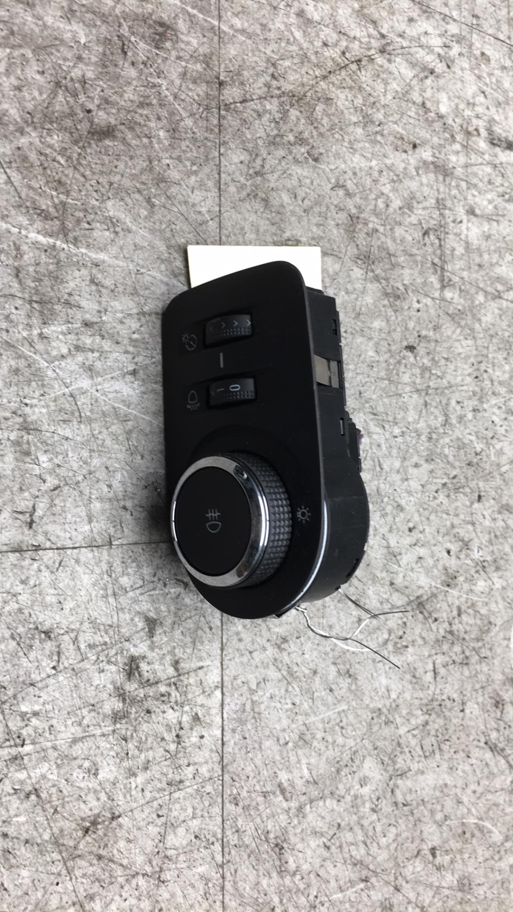 Commande de phare OPEL CORSA D PHASE 2 Essence - 1