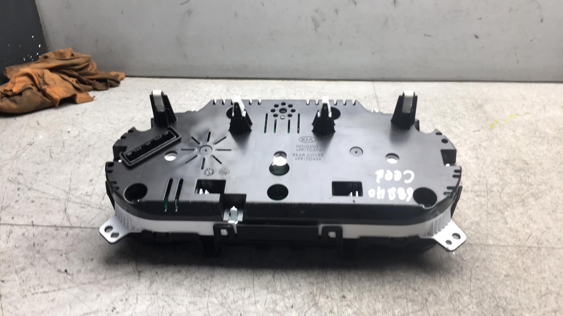 Compteur KIA CEE-D 2 PHASE 2 Diesel - 1
