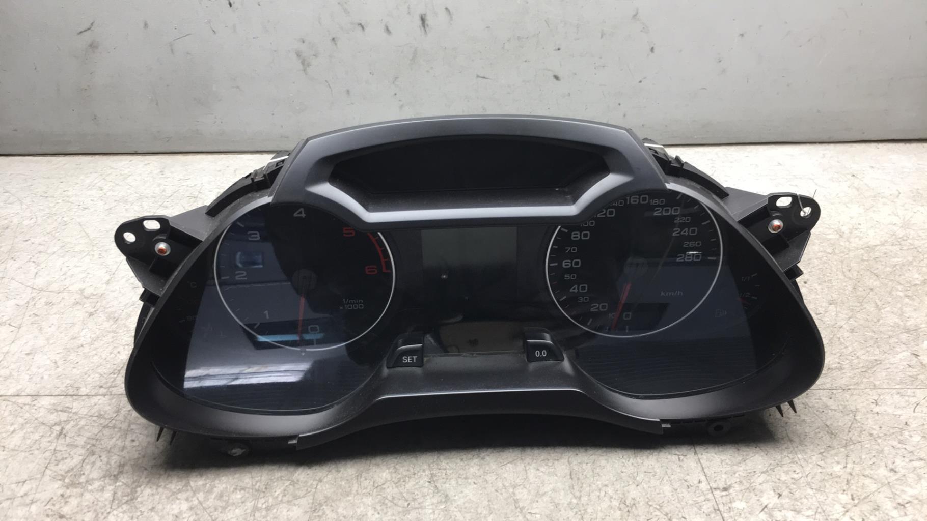 Compteur AUDI A4 3 AVANT PHASE 1 BREAK  - 1