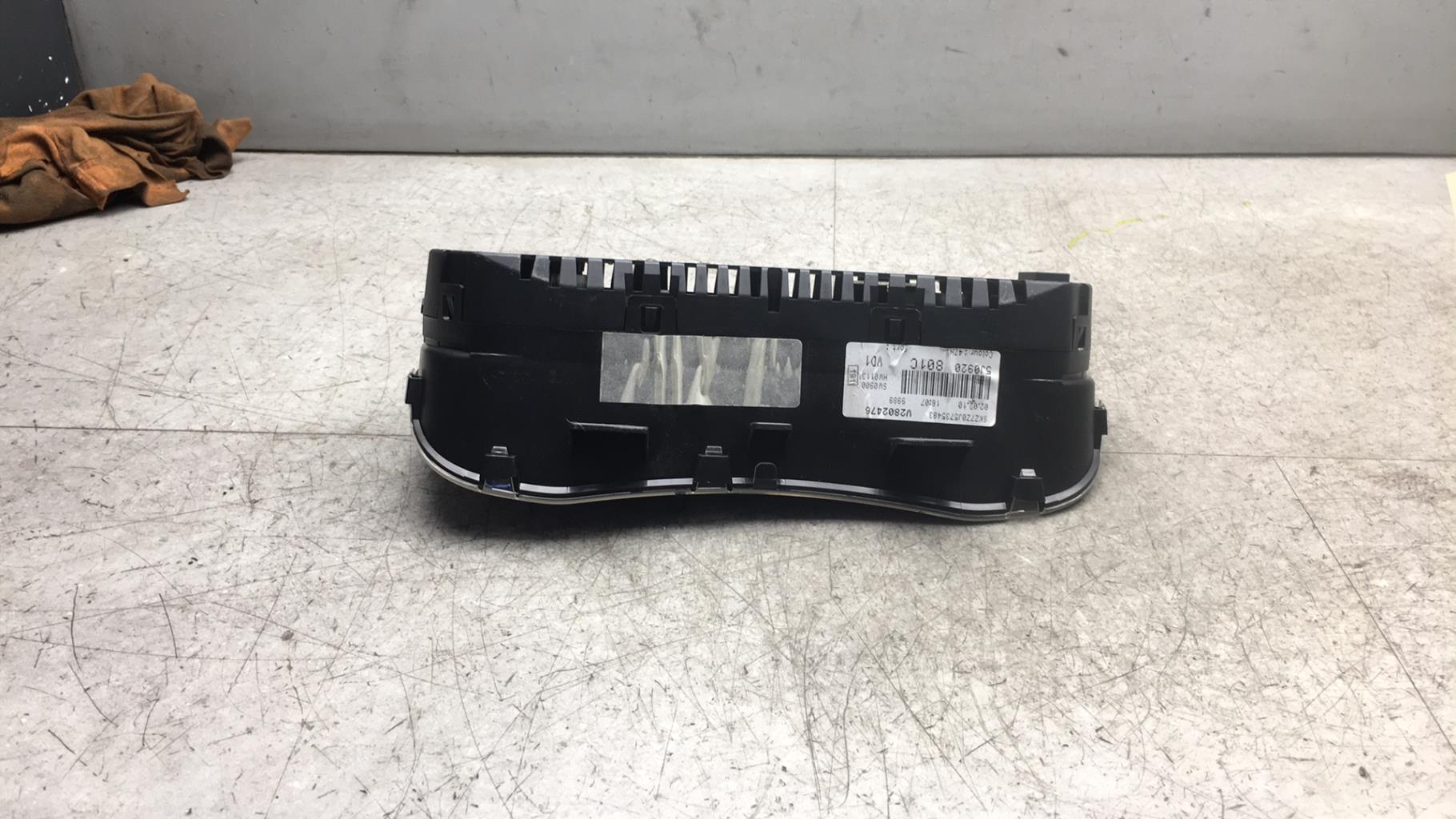 Compteur SKODA FABIA 2 PHASE 1  - 1