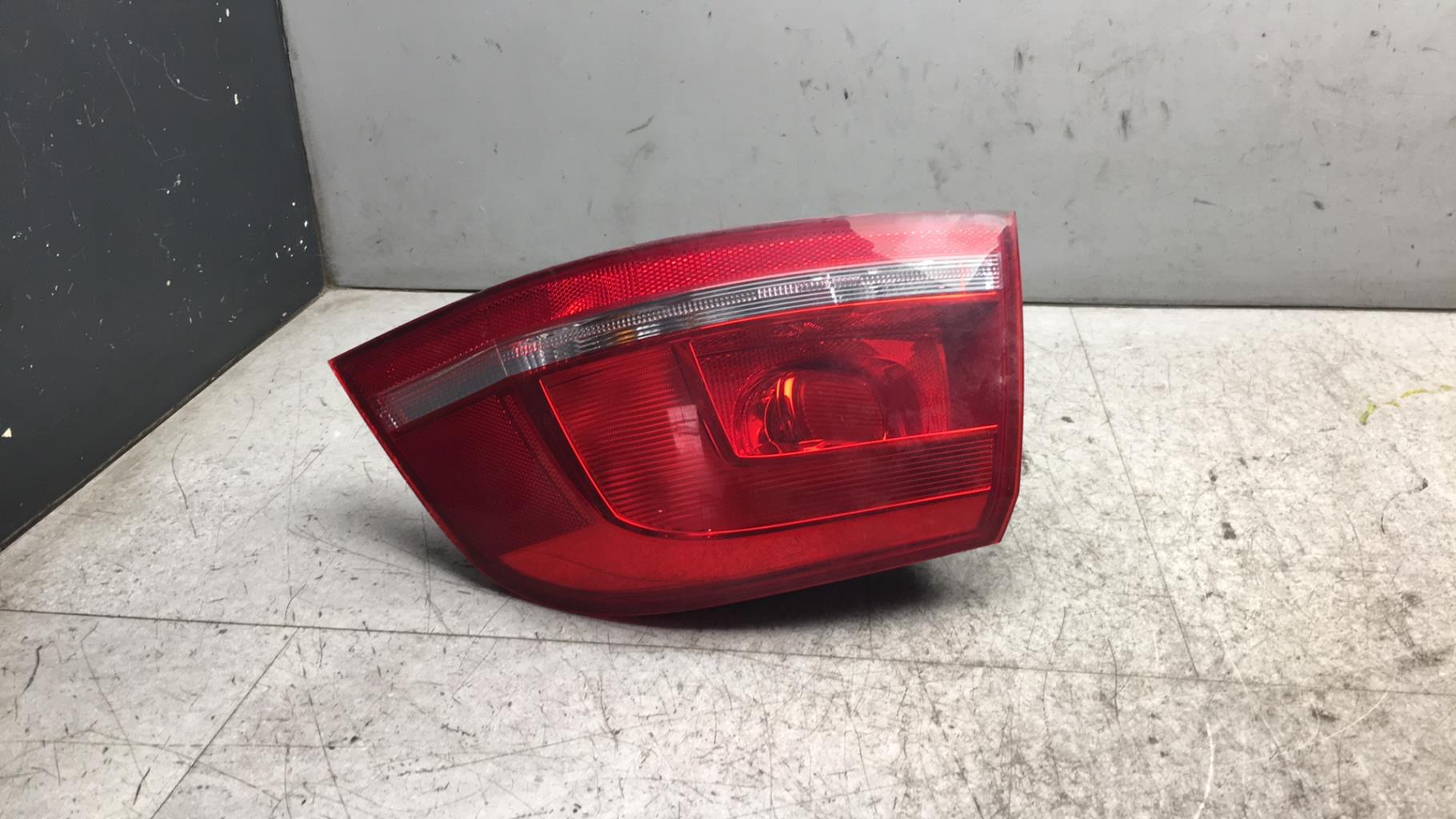 Fanale posteriore principale destro (luci) VOLKSWAGEN PASSAT 6 BREAK Diésel - 1