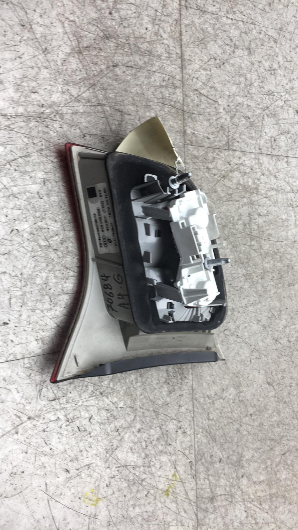 Feu arriere secondaire gauche (feux) AUDI A4 2 AVANT PHASE 2 BREAK Diesel - 1