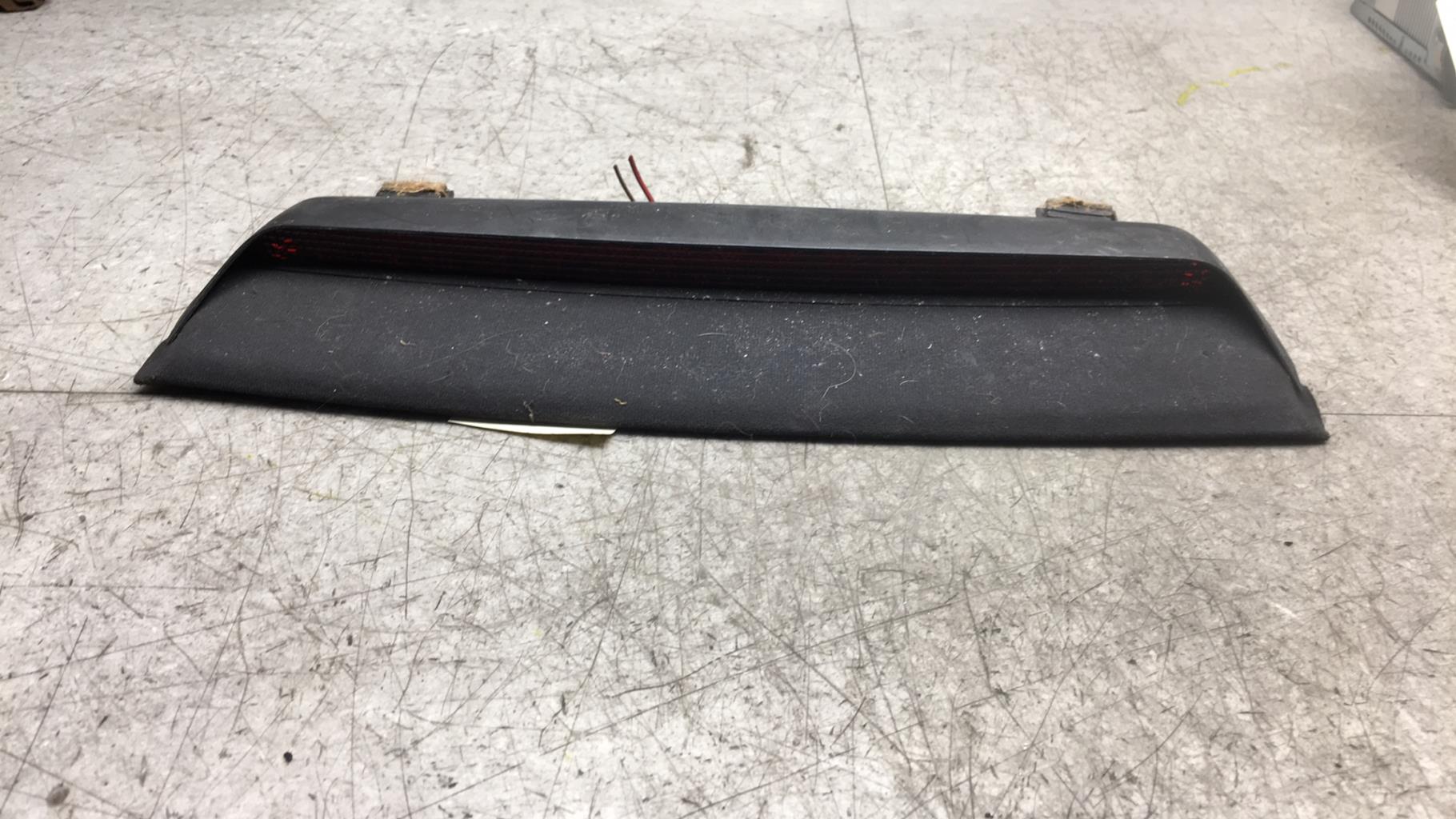 Luce stop centrale VOLKSWAGEN PASSAT 4 PHASE 2  - 1