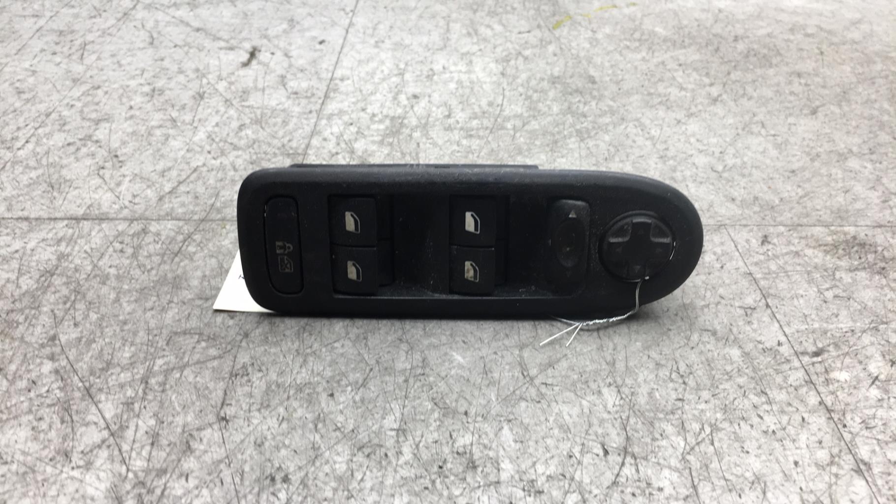 Interruttore lavacristalli anteriore sinistro PEUGEOT 308 1 SW PHASE 1 BREAK  - 1