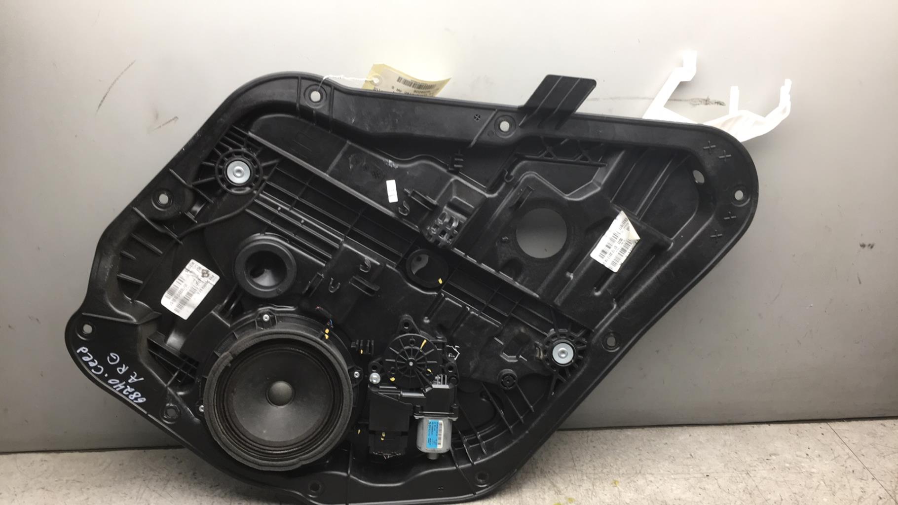 Alzacristalli elettrico posteriore sinistro KIA CEE-D 2 PHASE 2 Diésel - 1