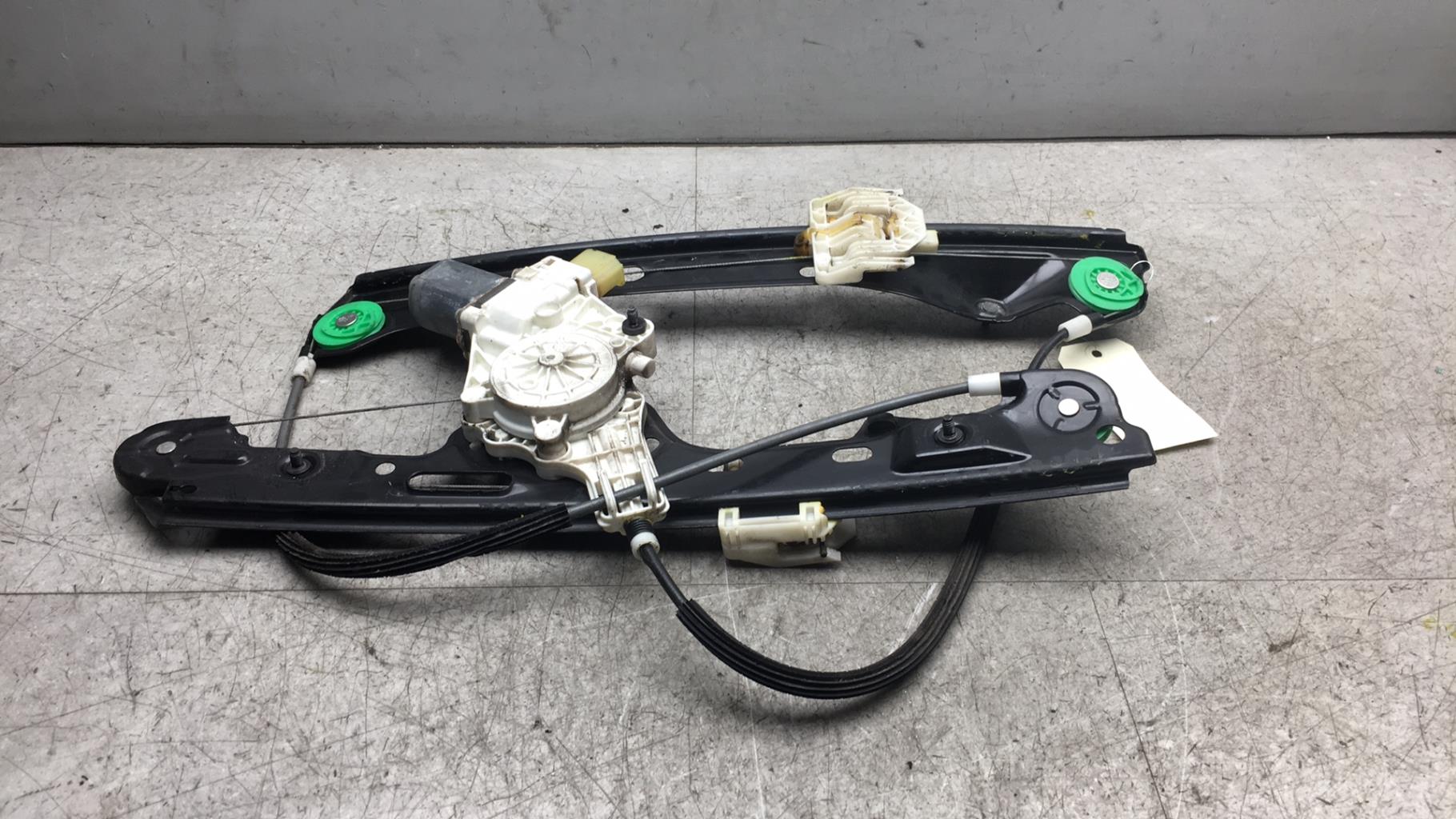 Alzacristalli elettrico anteriore destro BMW SERIE 1 E87 PHASE 2 Diésel - 1