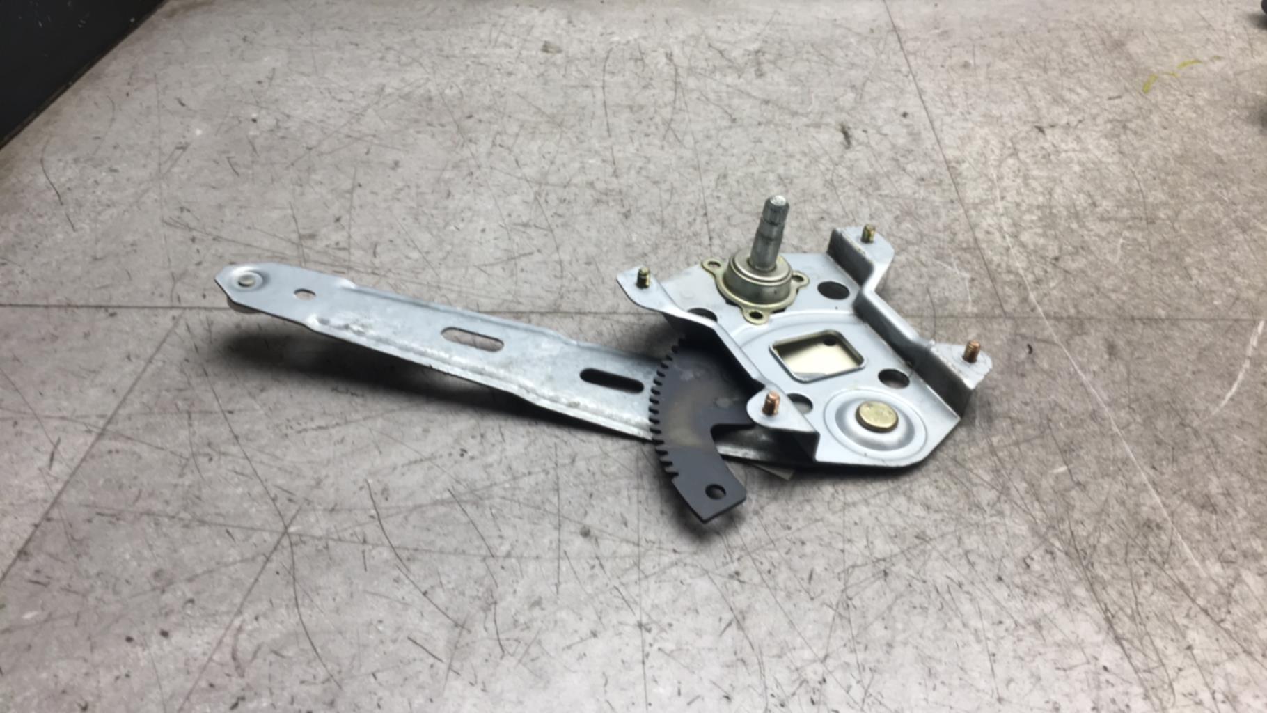 Alzacristalli manuale posteriore destro KIA PICANTO 1 PHASE 1 Gasolina - 1
