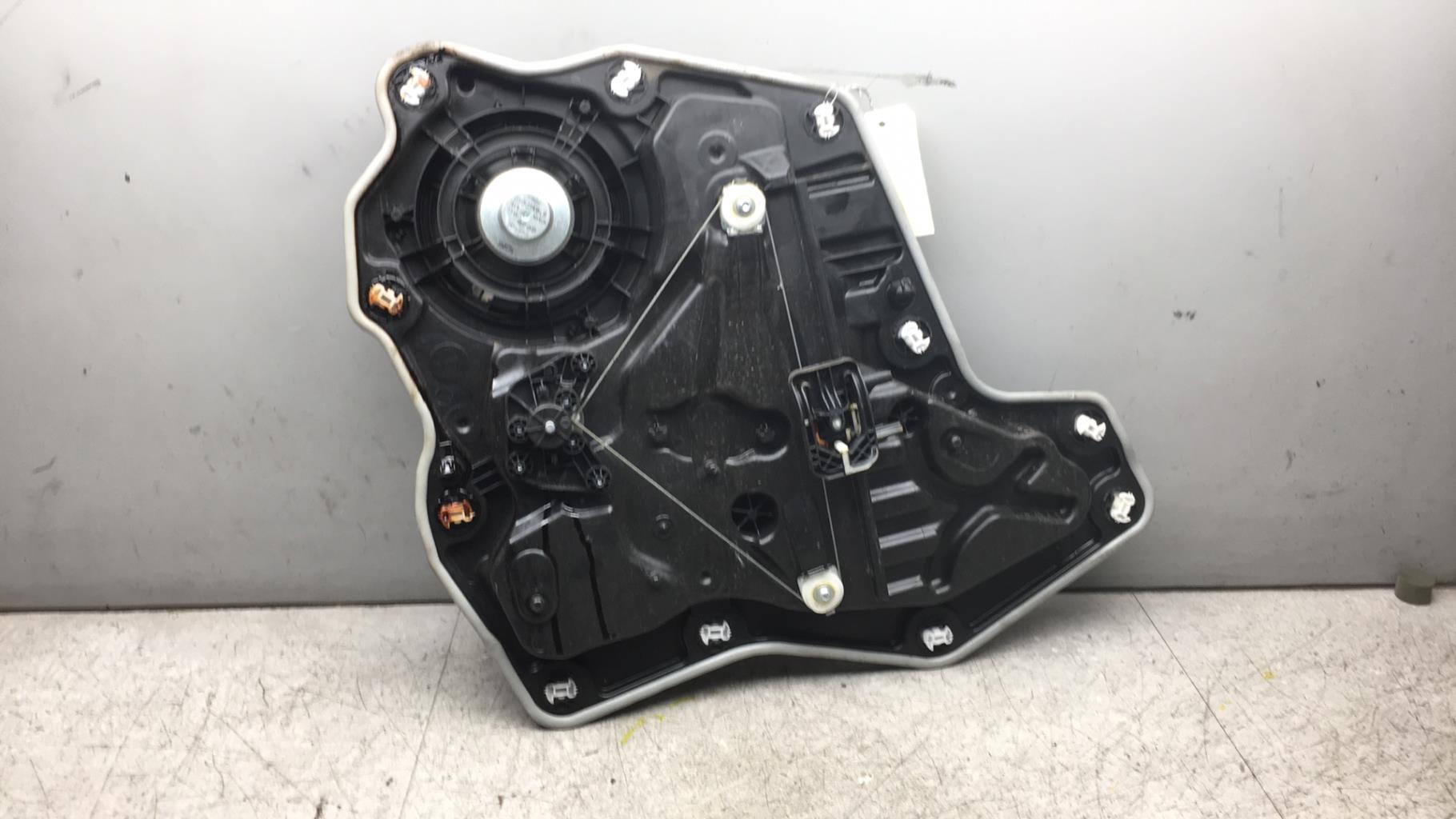 Alzacristalli manuale posteriore sinistro FORD FIESTA 7 PHASE 1 Diésel - 1