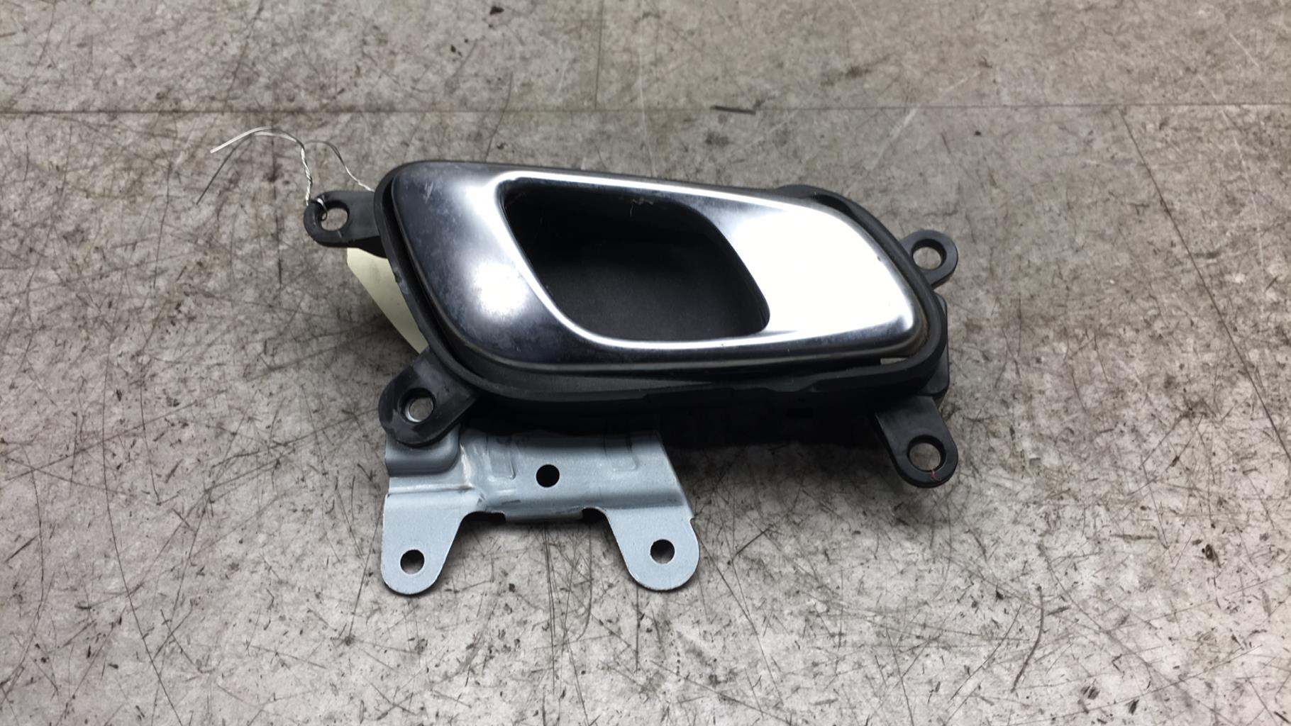 Poignee interieur avant droit KIA PRO-CEED 3 BREAK Essence - 1