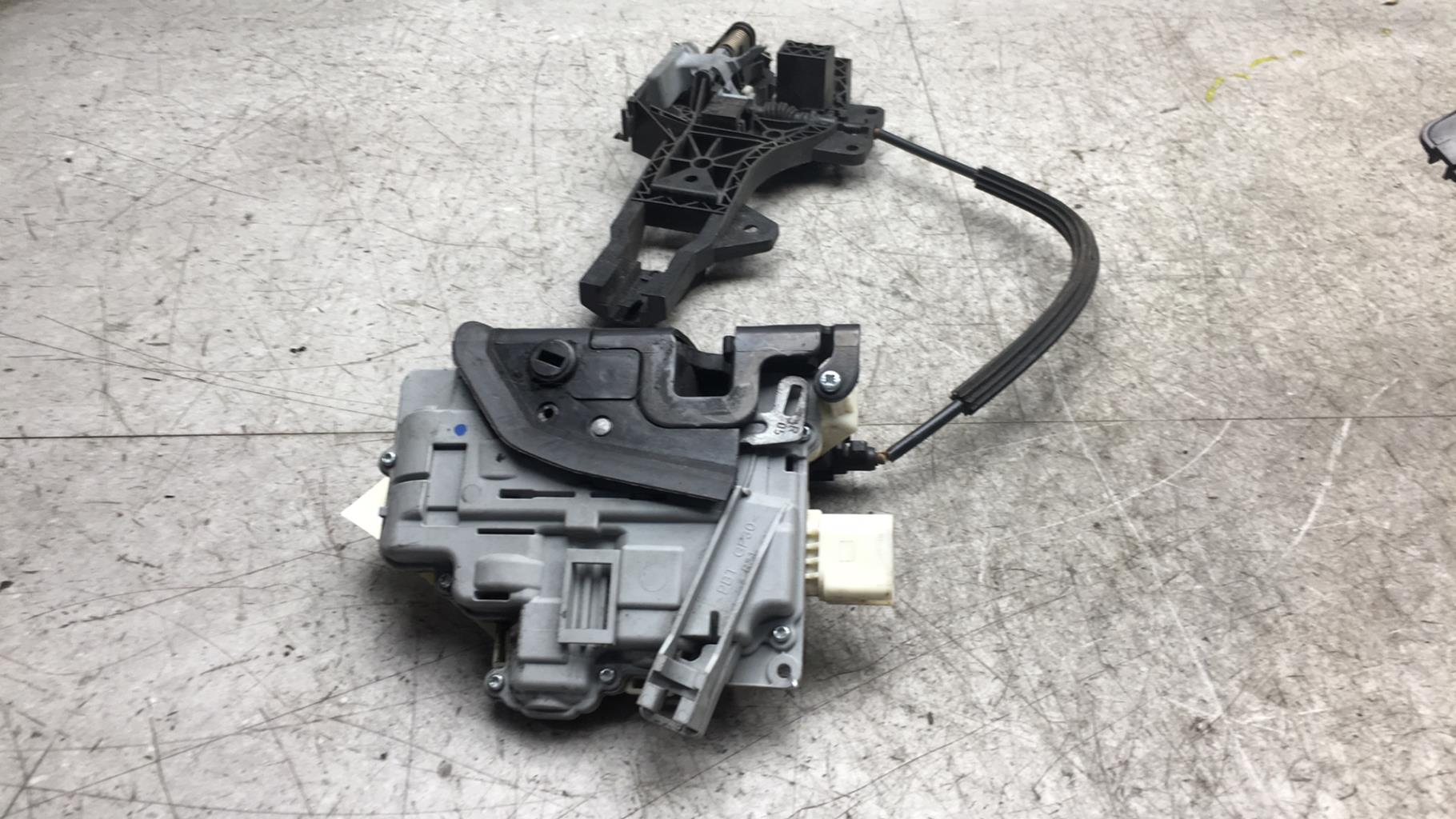 Serratura posteriore destra VOLKSWAGEN GOLF 7 PHASE 1  - 1