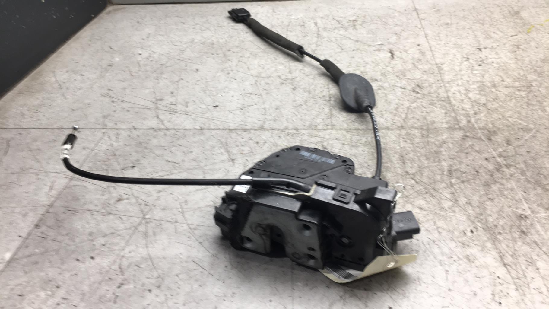 Serrure avant droit RENAULT CLIO 4 PHASE 1 Diesel - 1