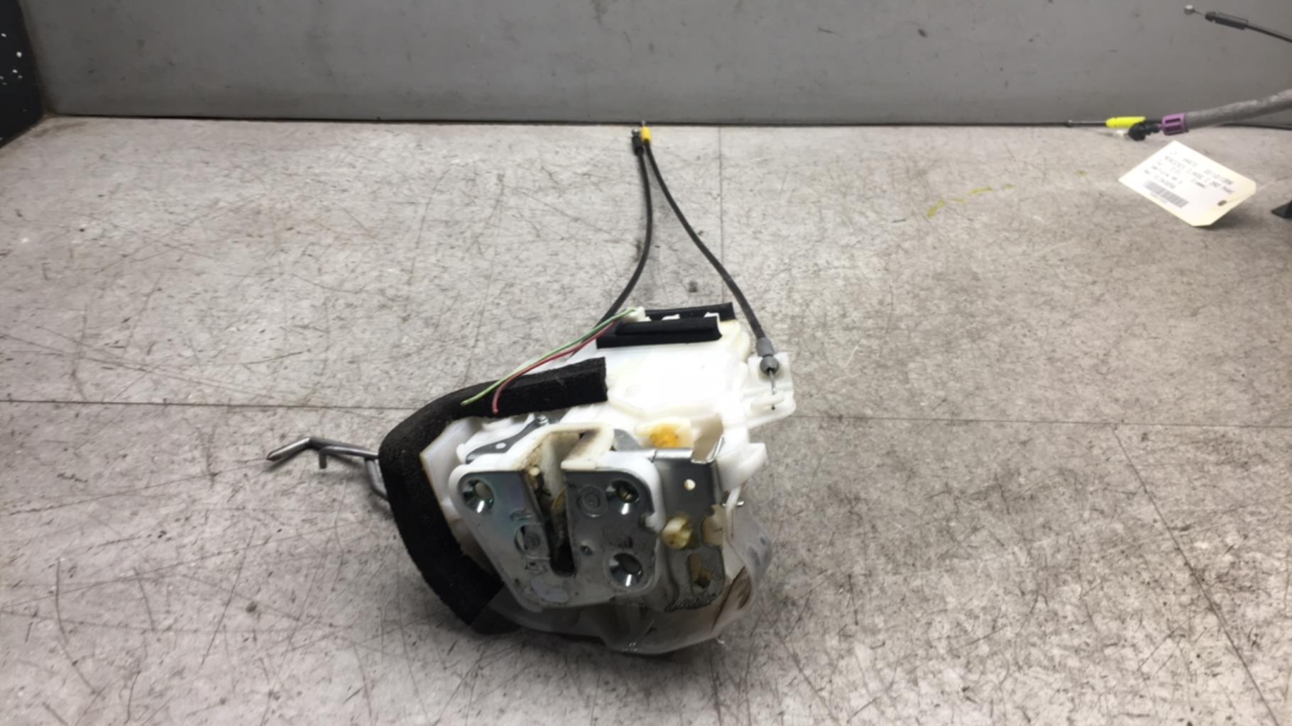 Serrure avant gauche SUBARU IMPREZA 2 Diesel - 1