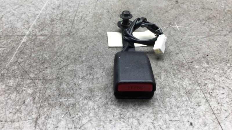 Aggancio cintura sicurezza anteriore sinistro NISSAN MICRA 4 PHASE 2  - 1