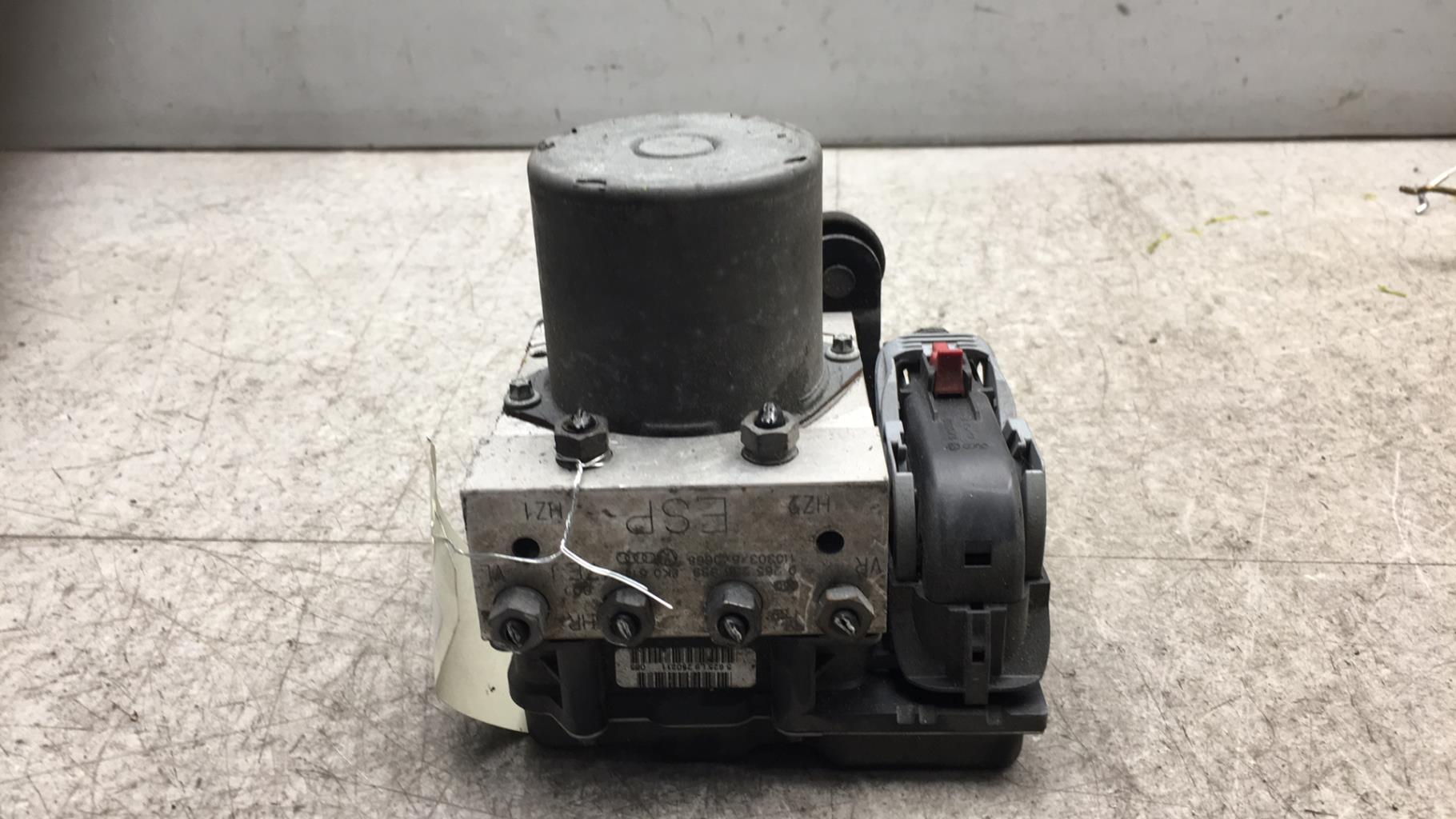 Bloc ABS (freins anti-blocage) AUDI A5 1 CABRIO PHASE 1 Essence - 1